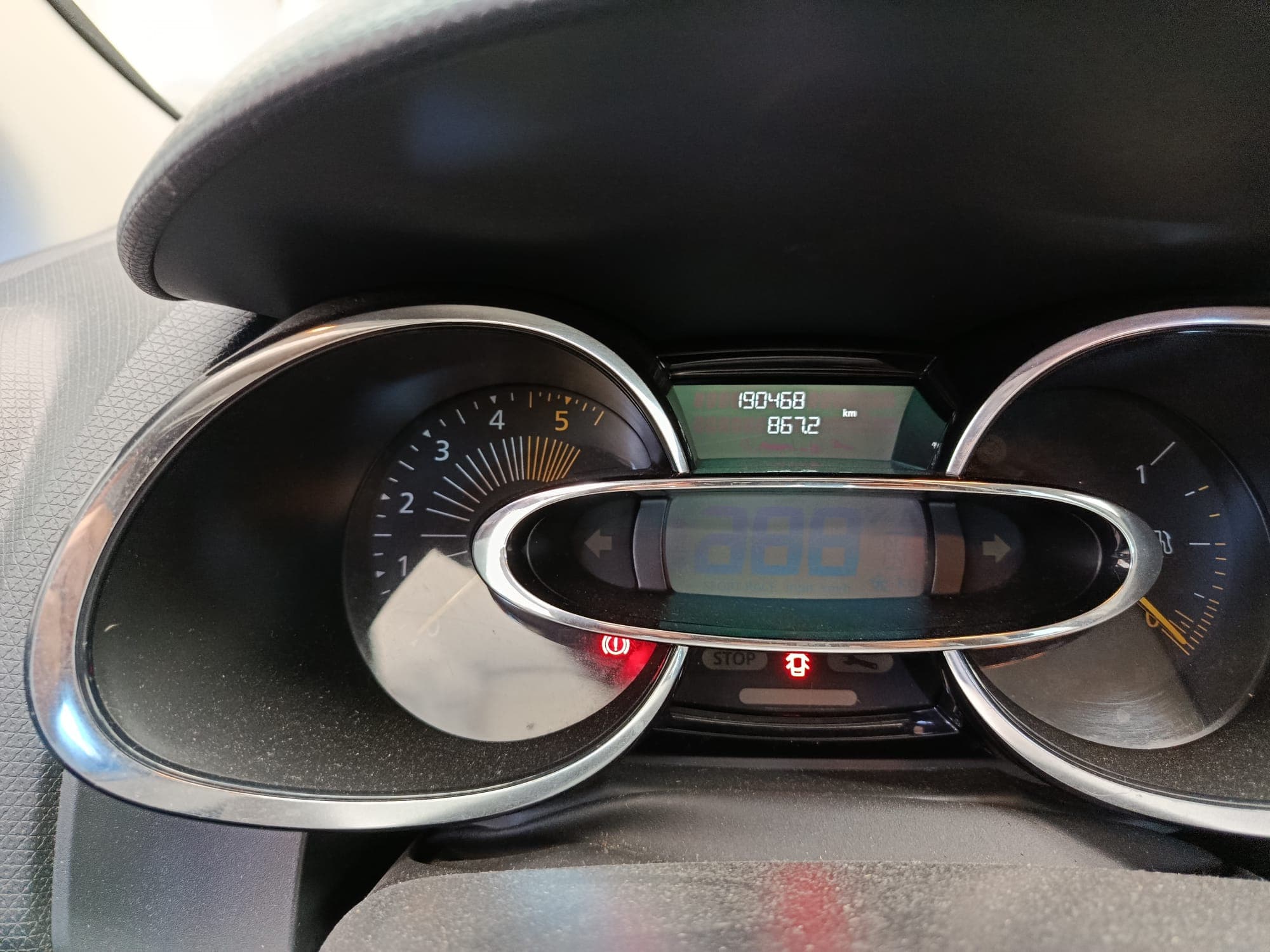 Renault Clio · Ano 2015 — imagem 10