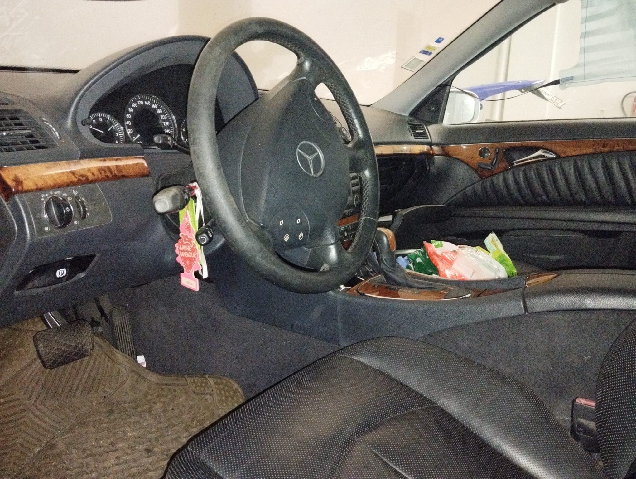 Mercedes-Benz E270 CDI 2.7 · Ano 2002 — image 7