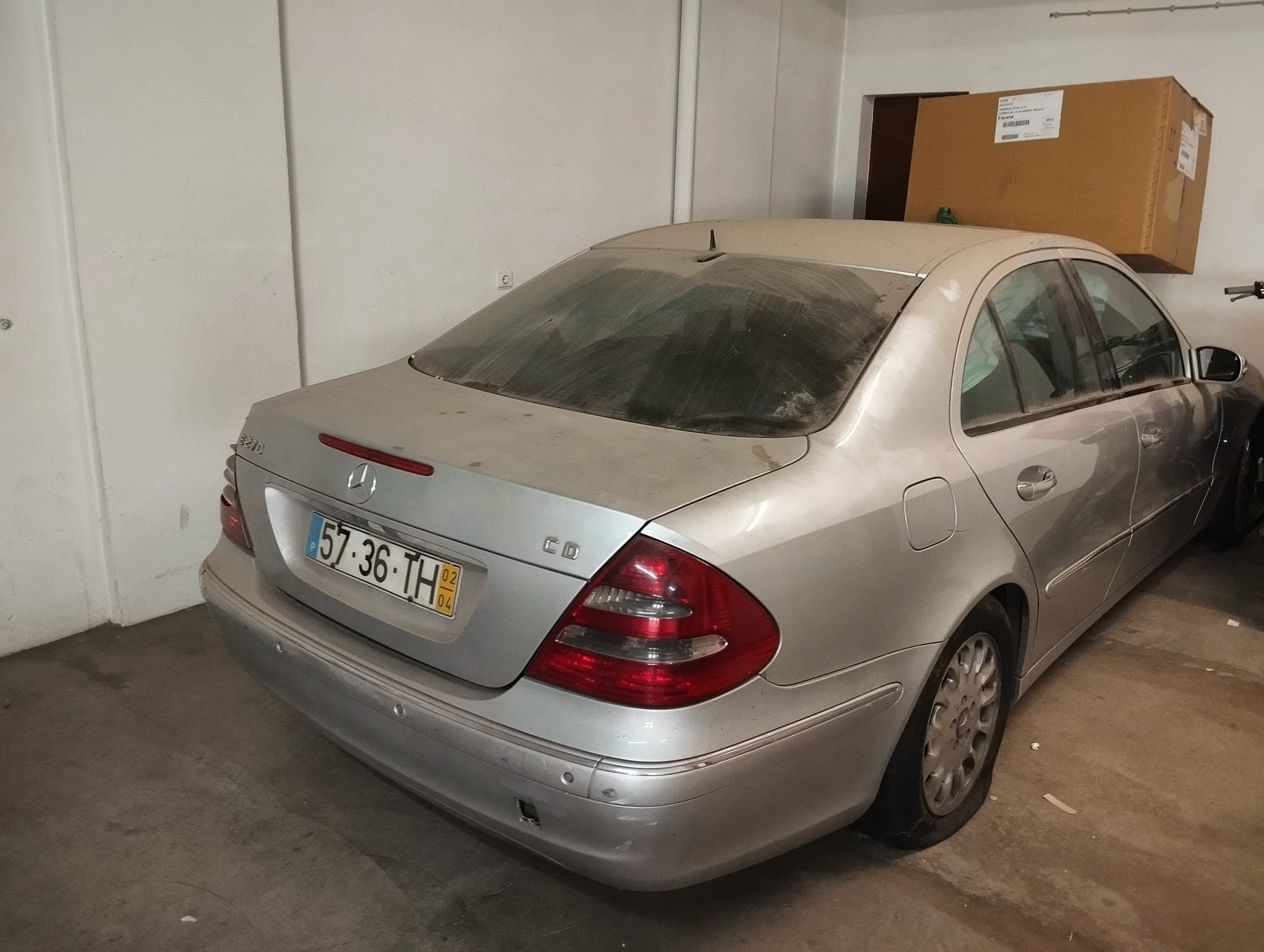 Mercedes-Benz E270 CDI 2.7 · Ano 2002 — image 1