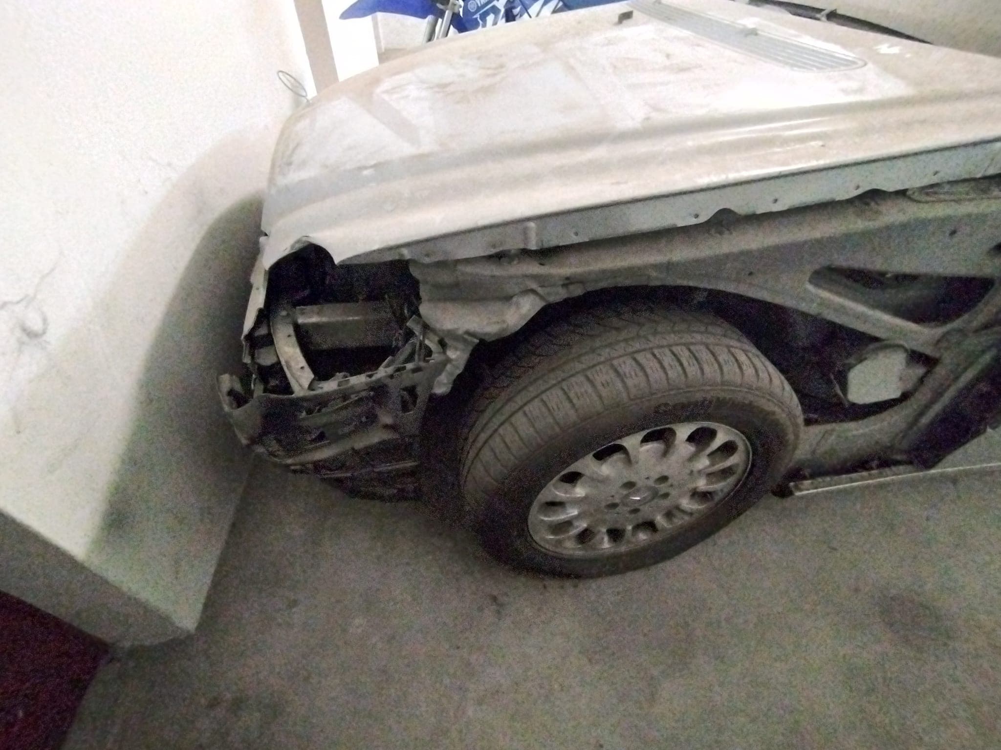 Mercedes-Benz E270 CDI 2.7 · Ano 2002 — image 4