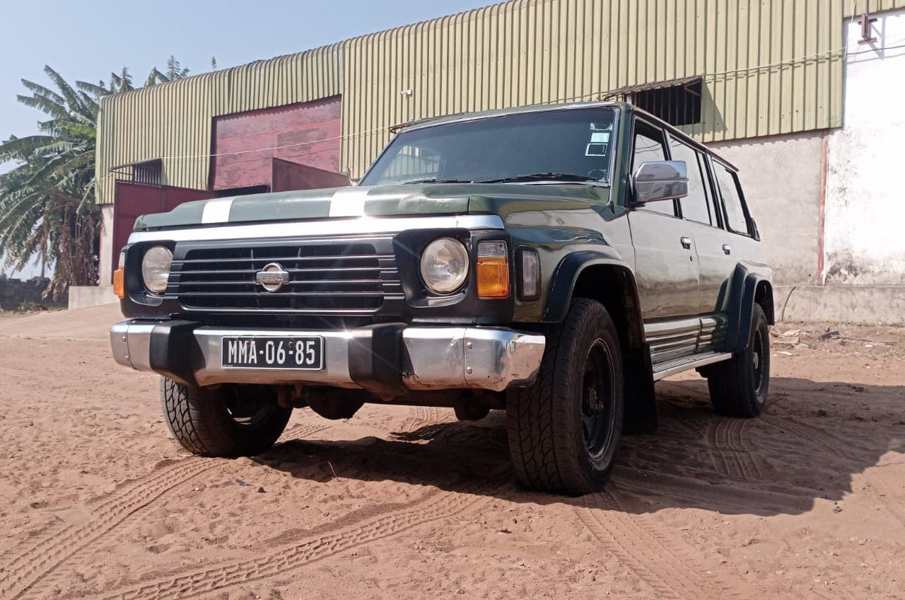 Nissan Patrol - 1996 — imagen 1