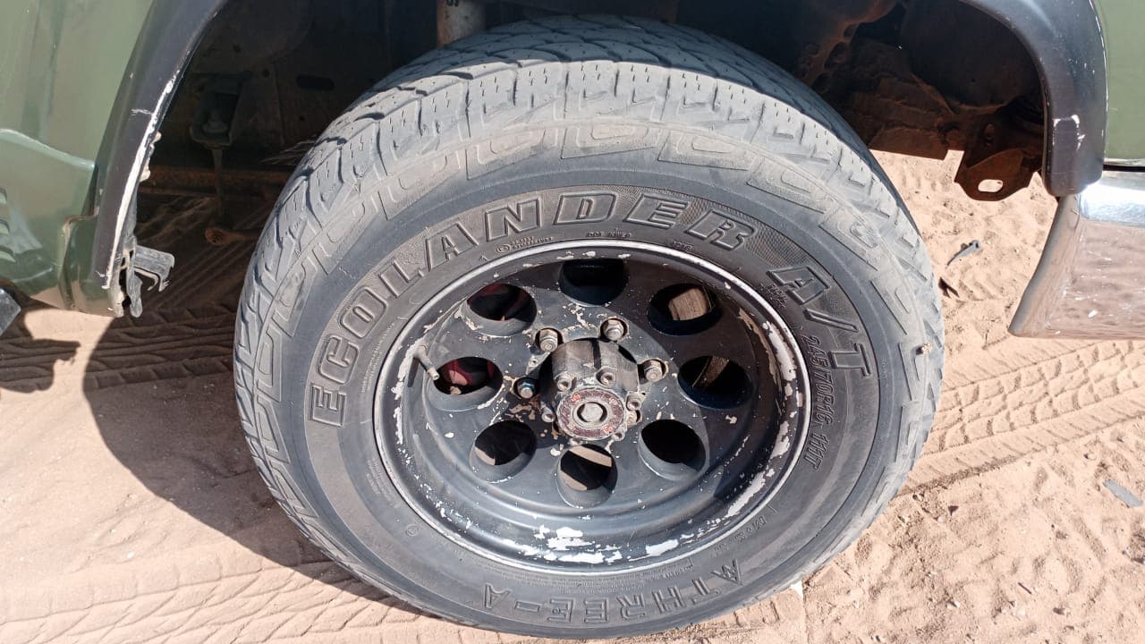 Nissan Patrol - 1996 — imagen 4