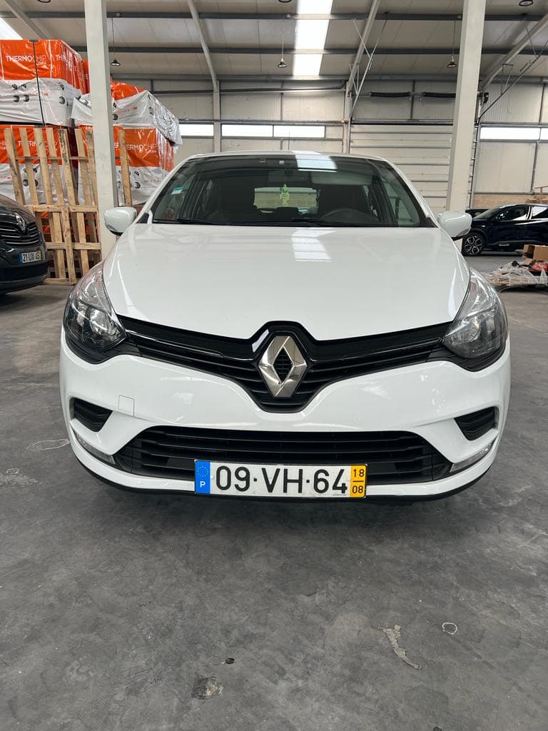 Renault Clio · Ano 2018    09-VH-64 — imagem 1