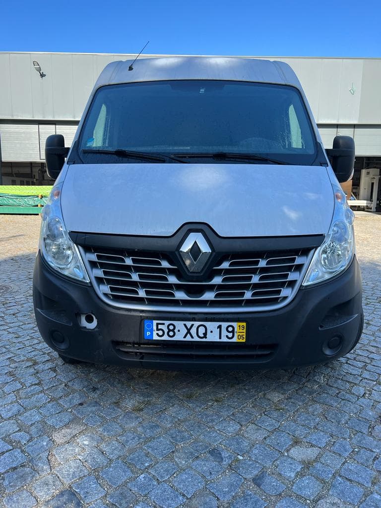 Renault Master · Ano 2019    58-XQ-19 — imagem 1