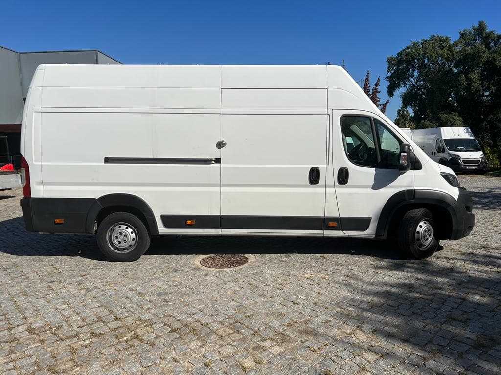 Peugeot Boxer · Ano 2020 AB-17-ZP — image 1