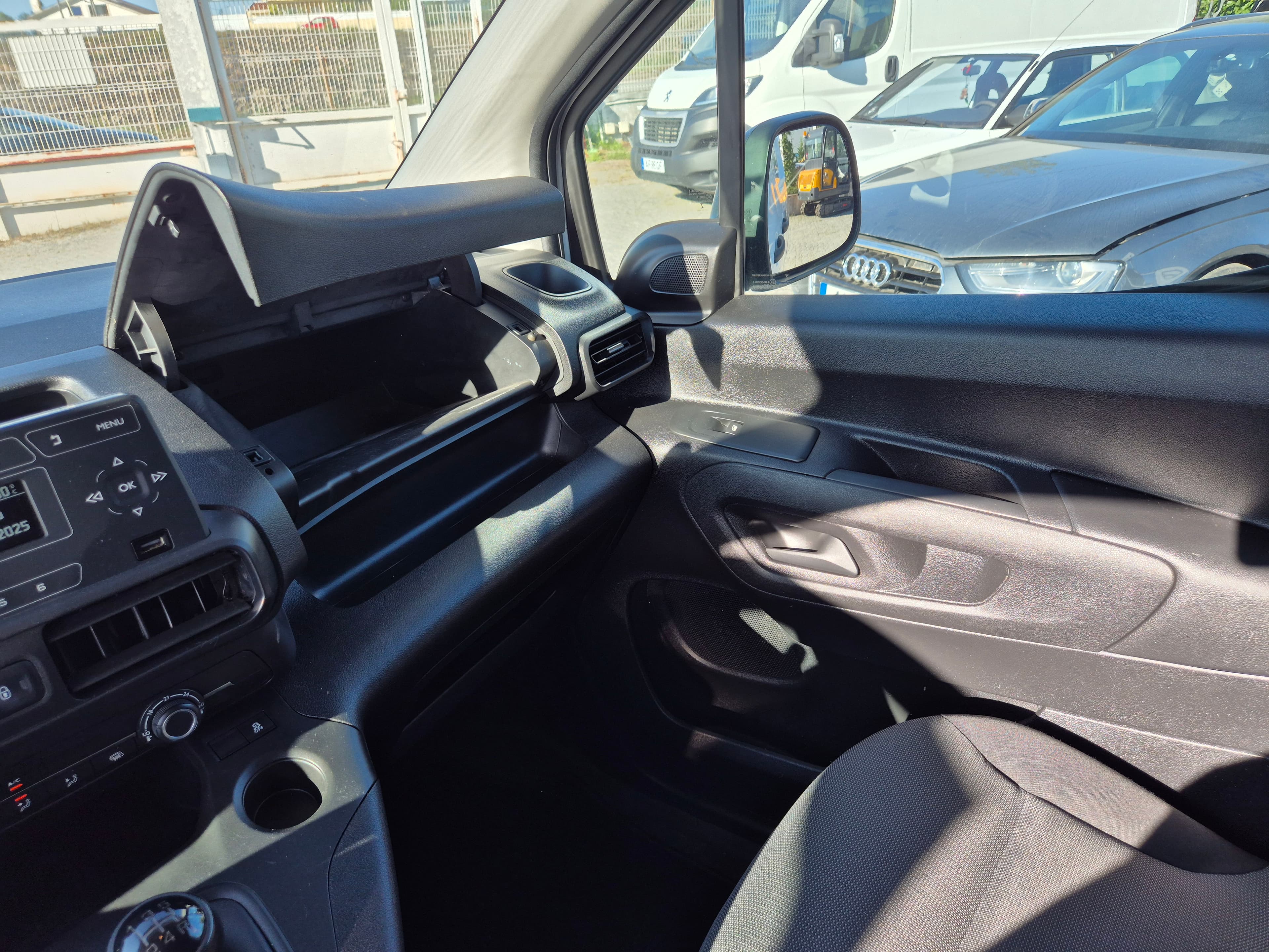 Peugeot Partner 1.5 Blue HDI XL · Ano 2020 — imagem 40