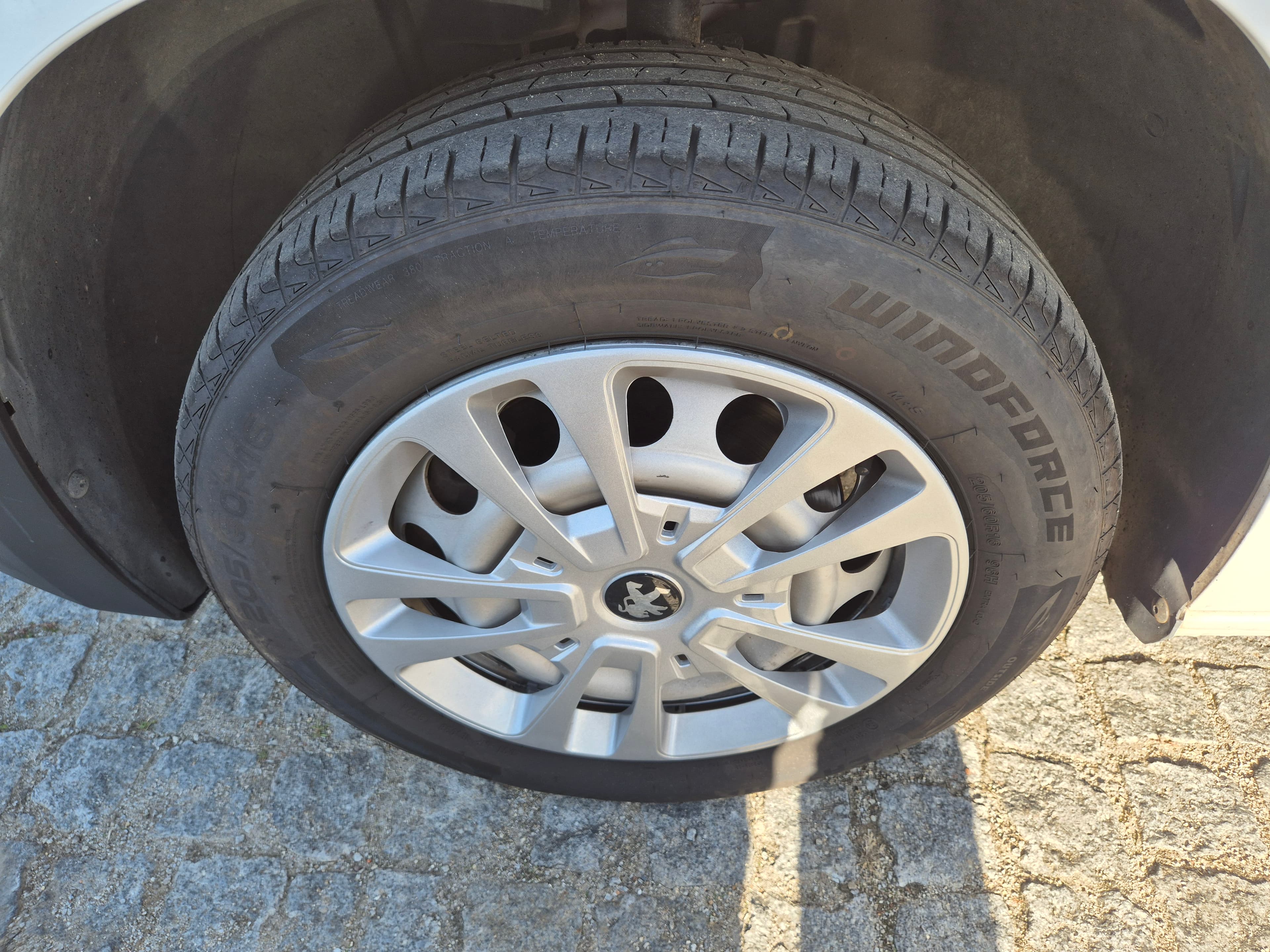 Peugeot Partner 1.5 Blue HDI XL · Ano 2020 — imagem 16
