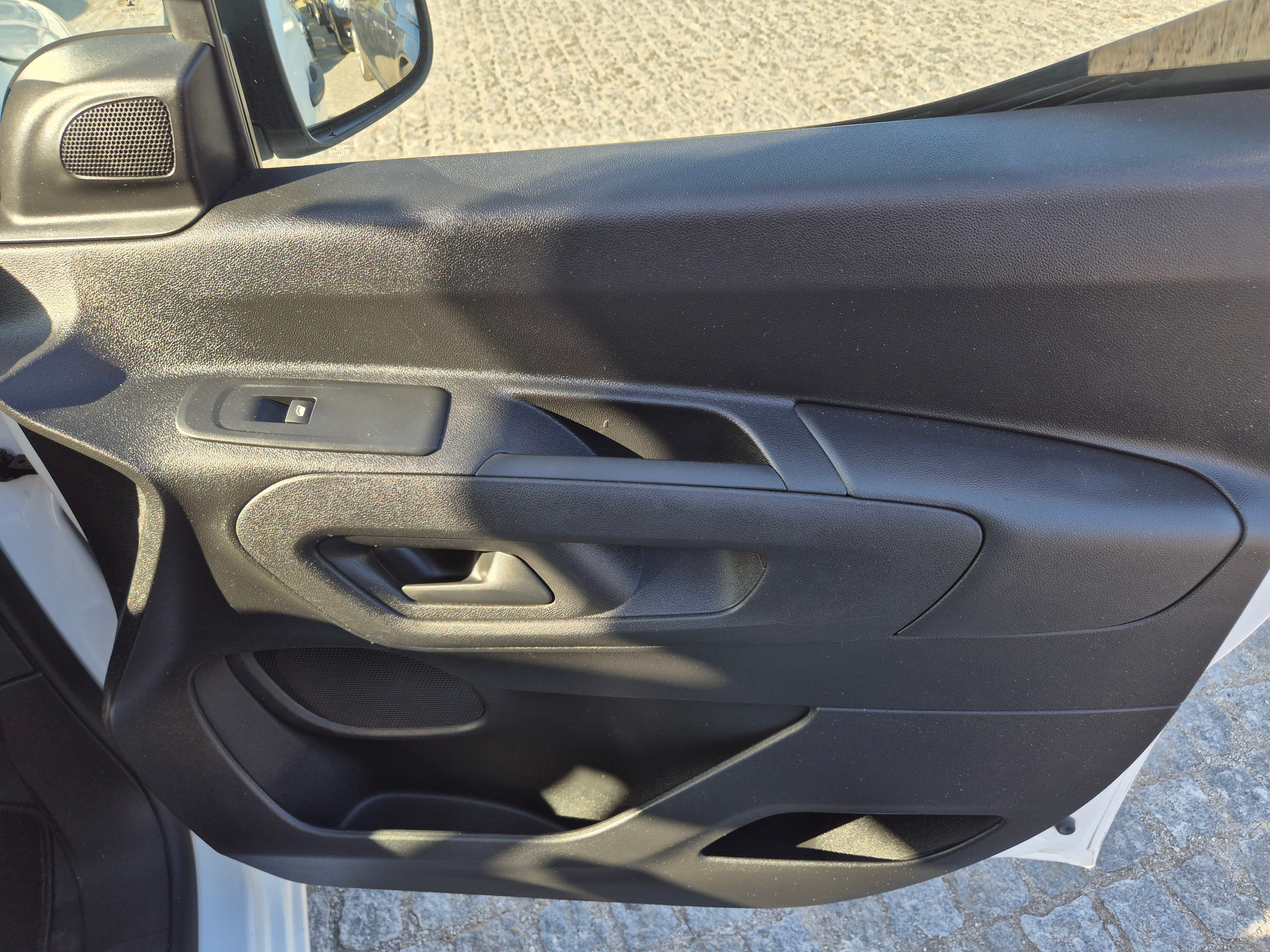 Peugeot Partner 1.5 Blue HDI XL · Ano 2020 — imagem 18