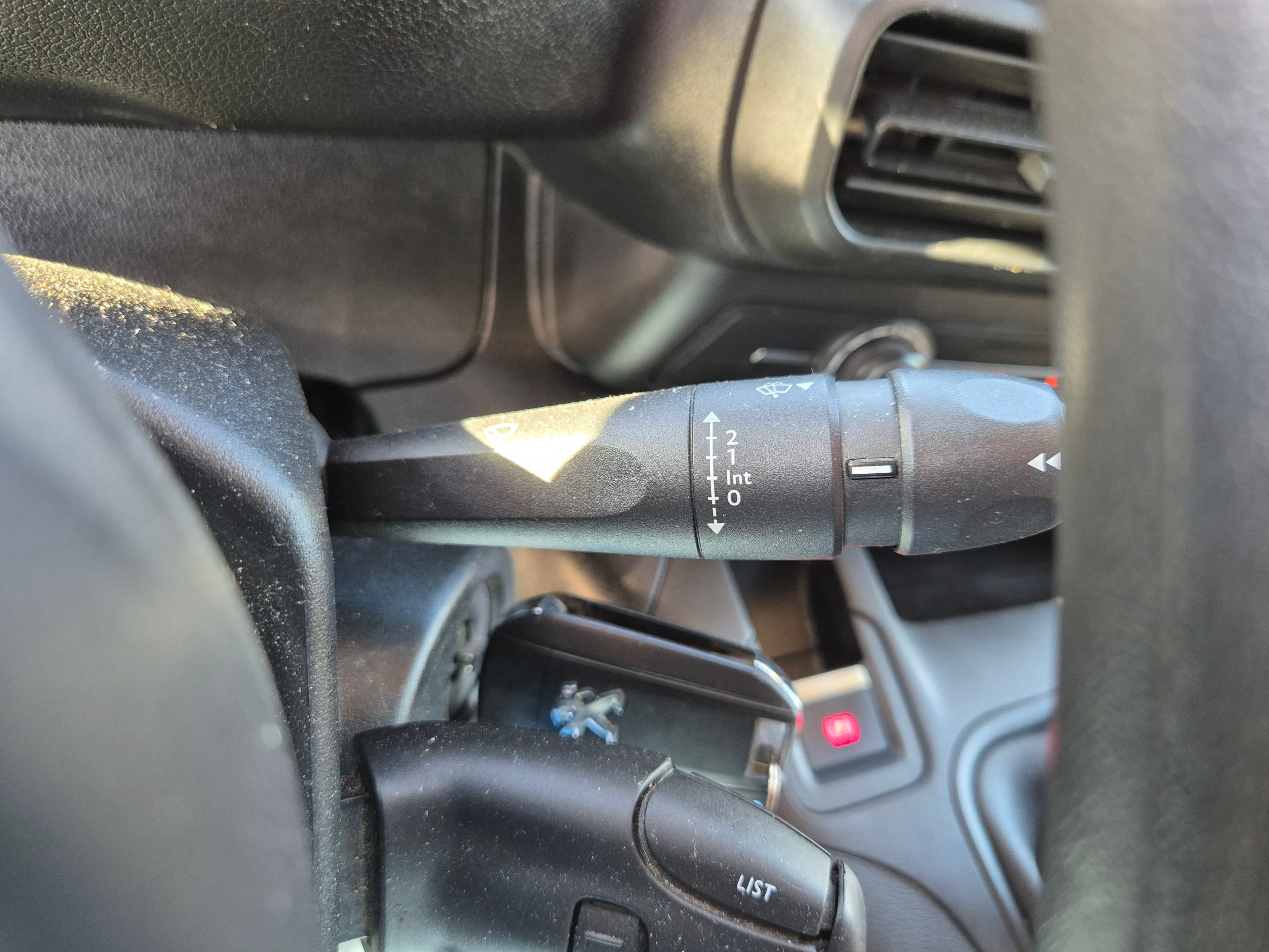Peugeot Partner 1.5 Blue HDI XL · Ano 2020 — imagem 28