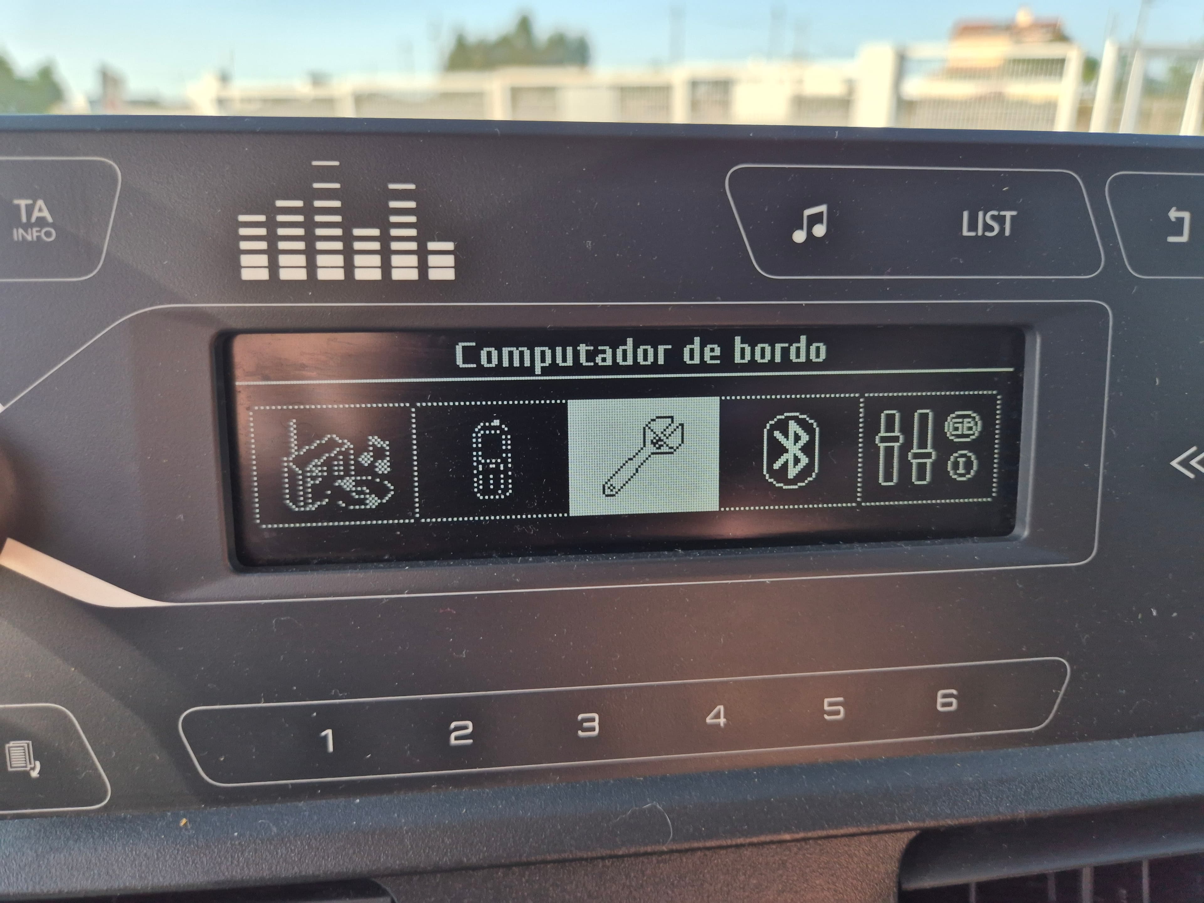Peugeot Partner 1.5 Blue HDI XL · Ano 2020 — imagem 38
