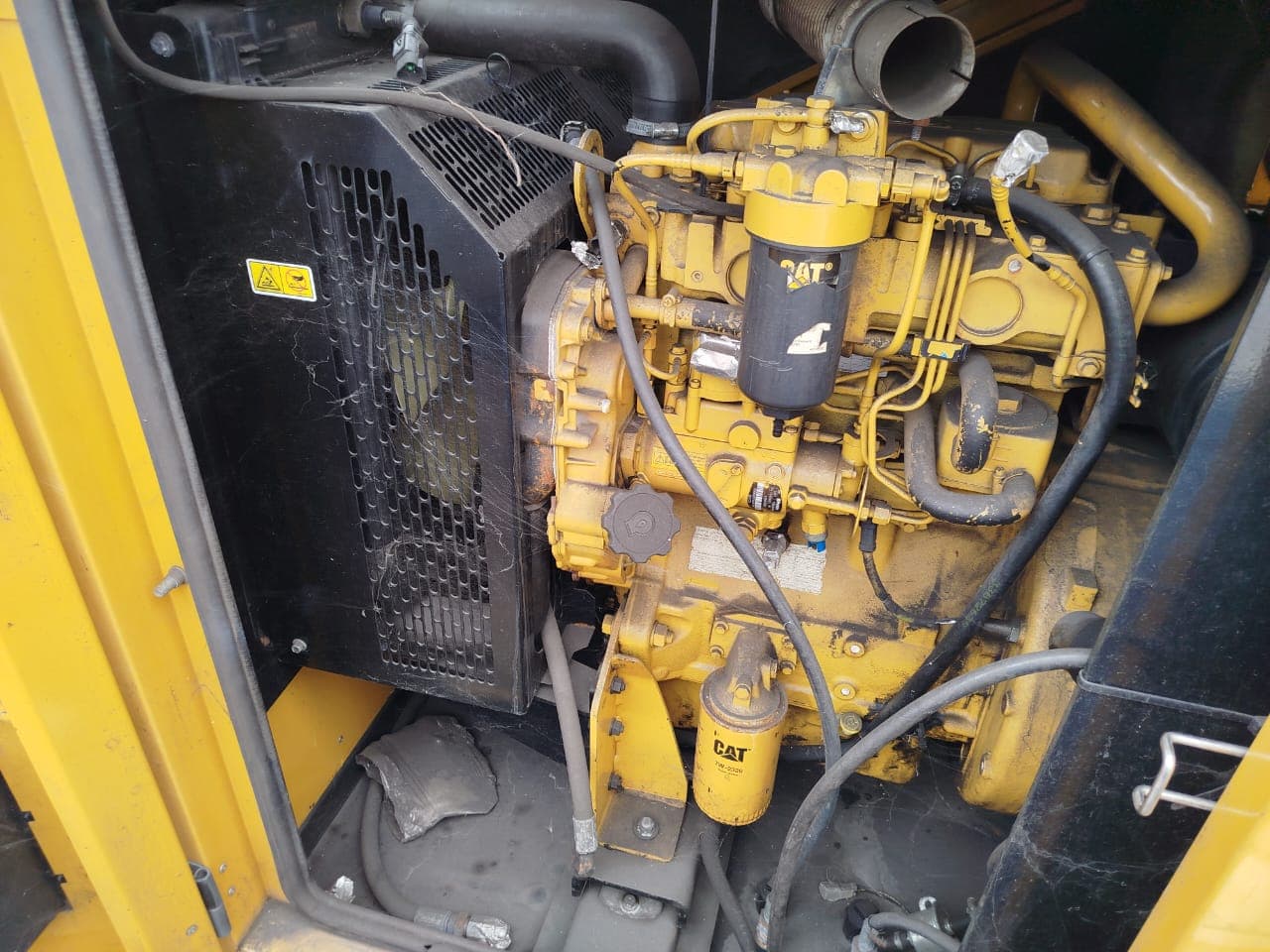 Gerador CAT DE65E0 60kva — imagen 5