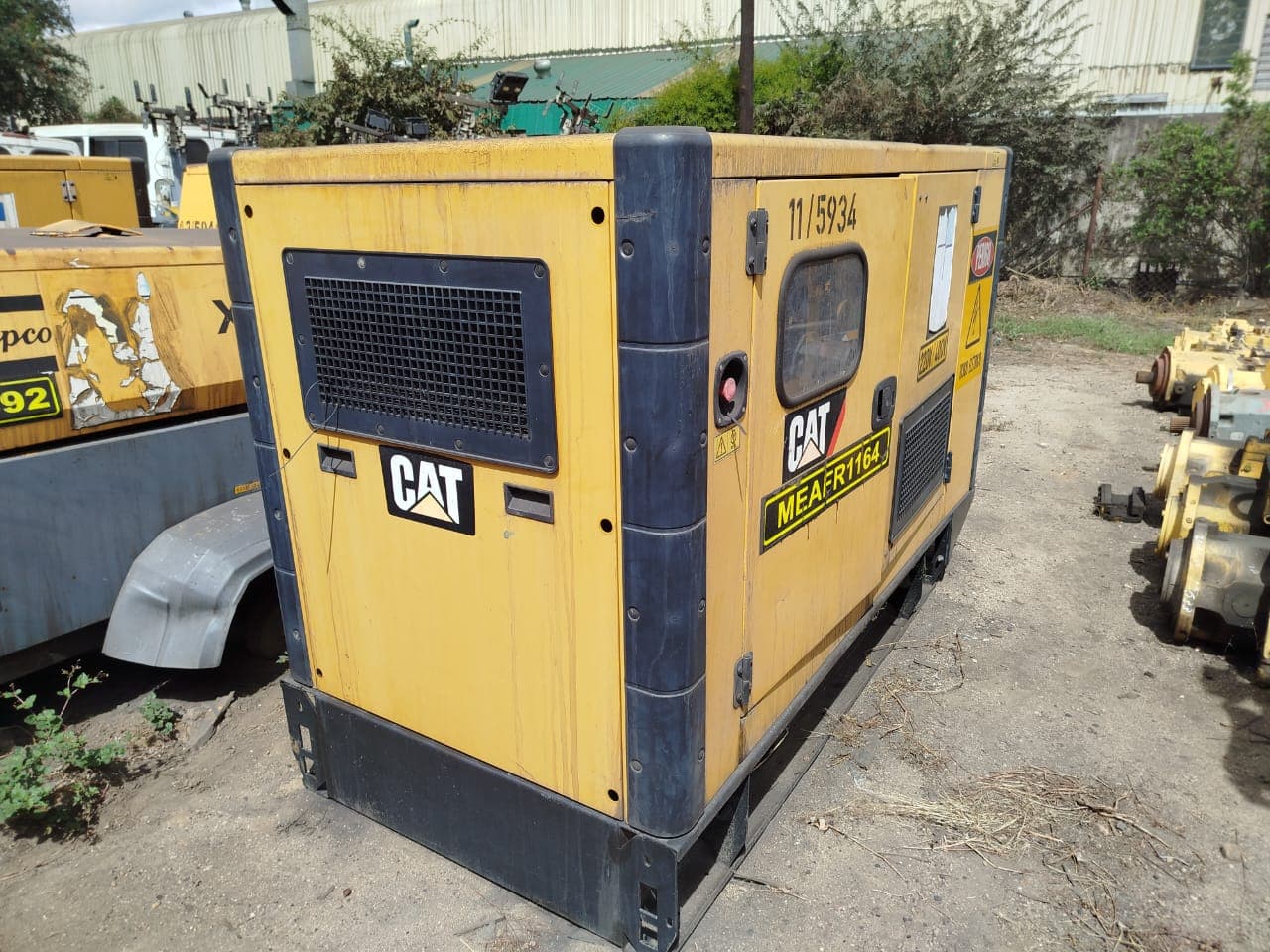 Gerador CAT DE65E0 60kva — imagen 11