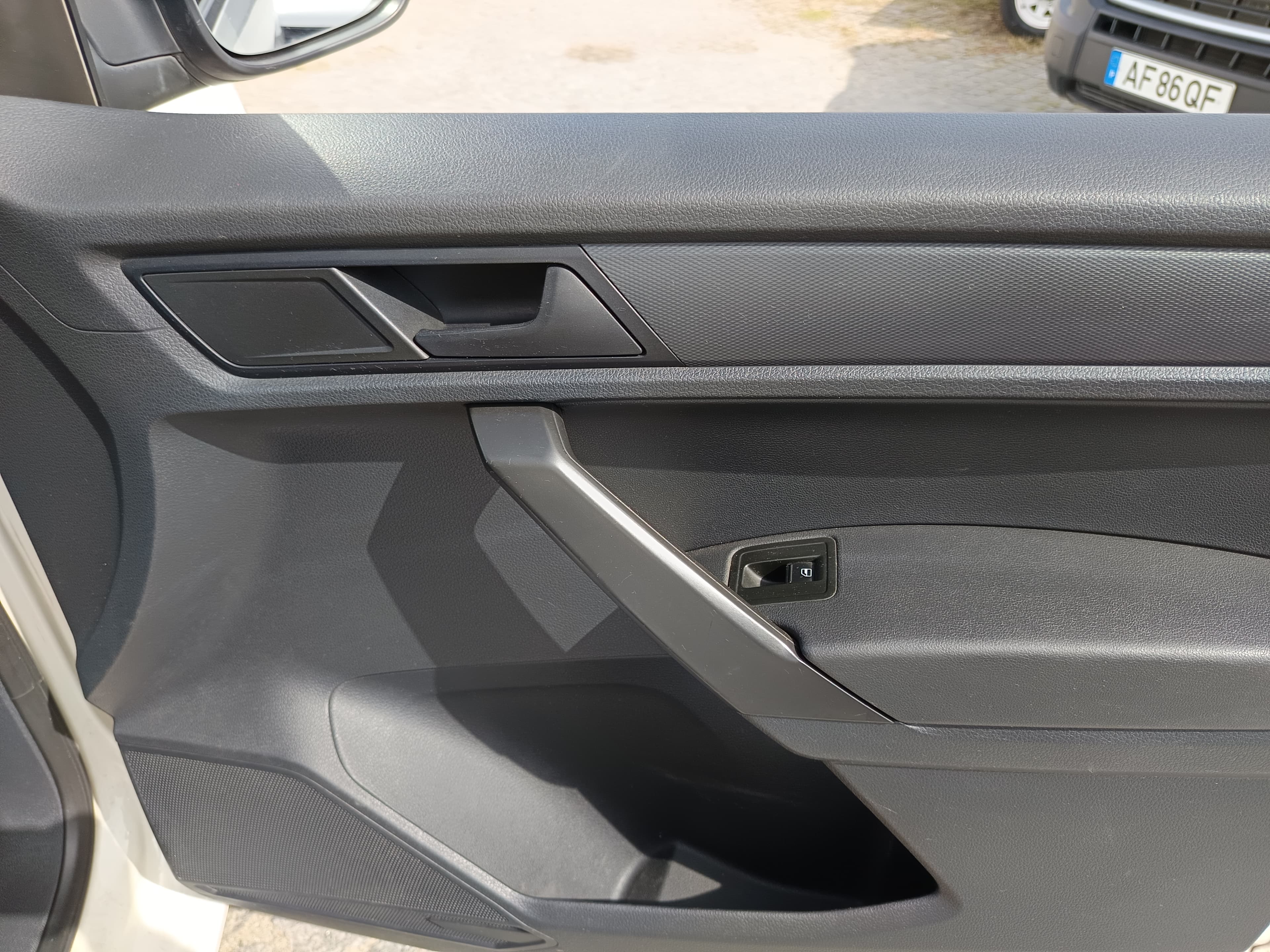 Volkswagen Caddy · Ano 2016 — image 23