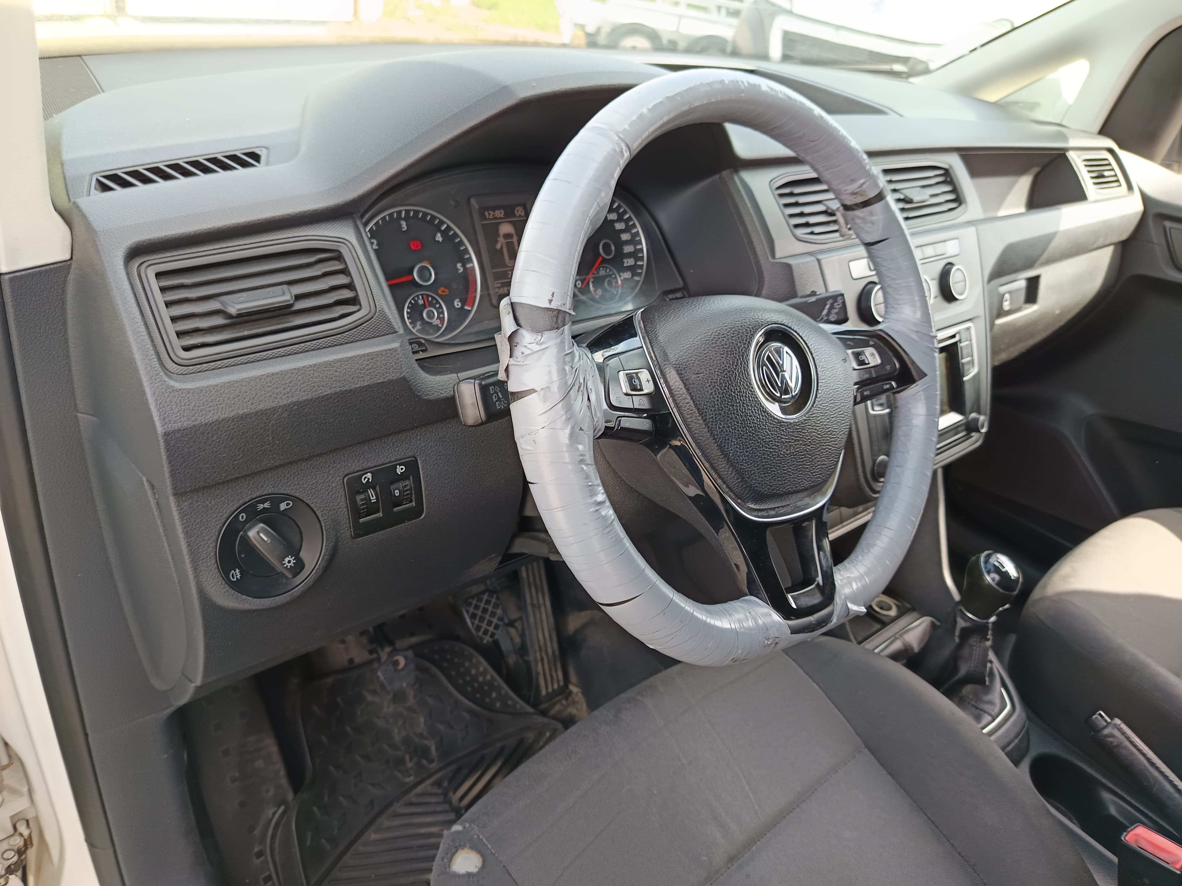 Volkswagen Caddy · Ano 2016 — image 30
