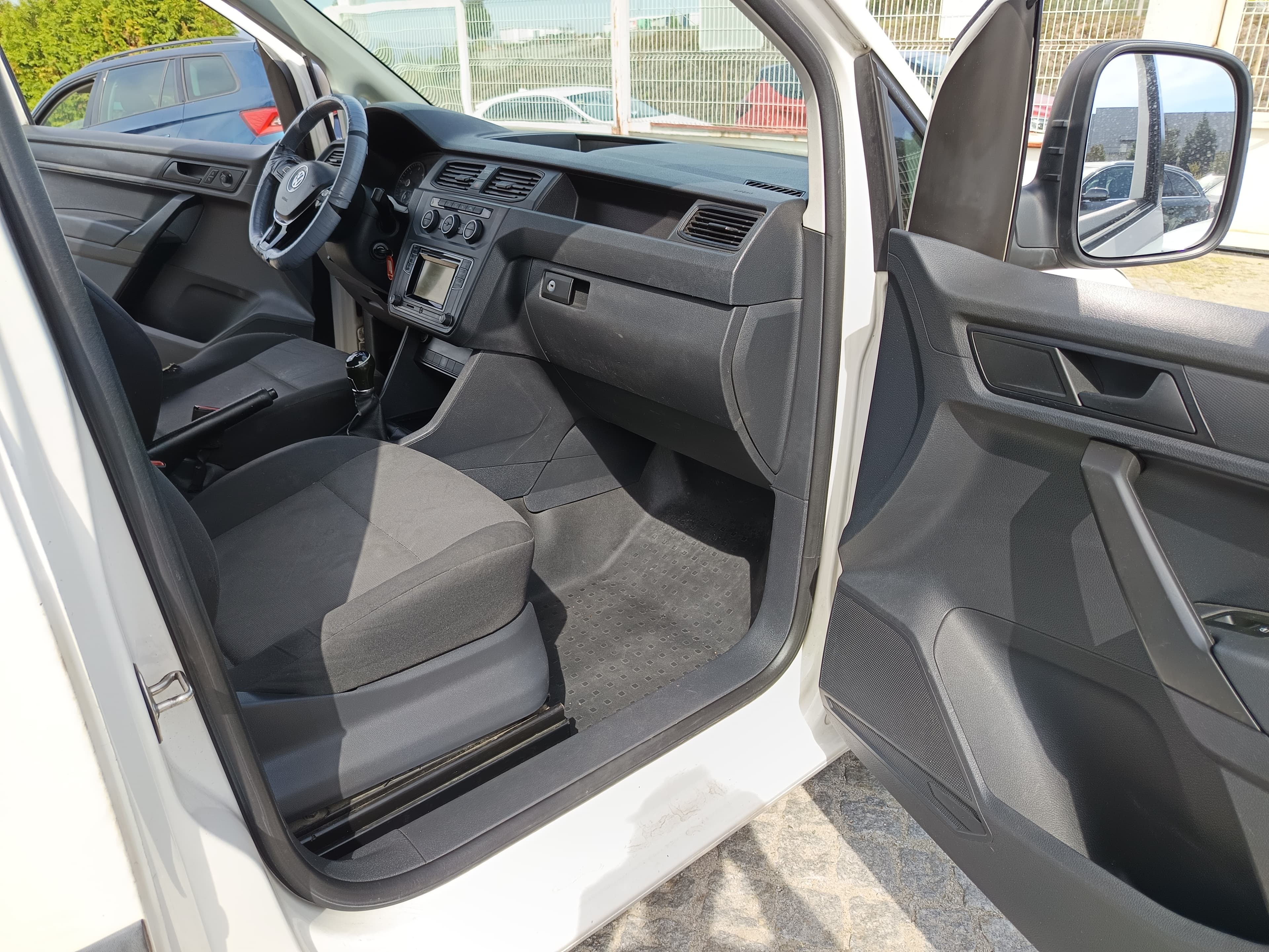 Volkswagen Caddy · Ano 2016 — image 22