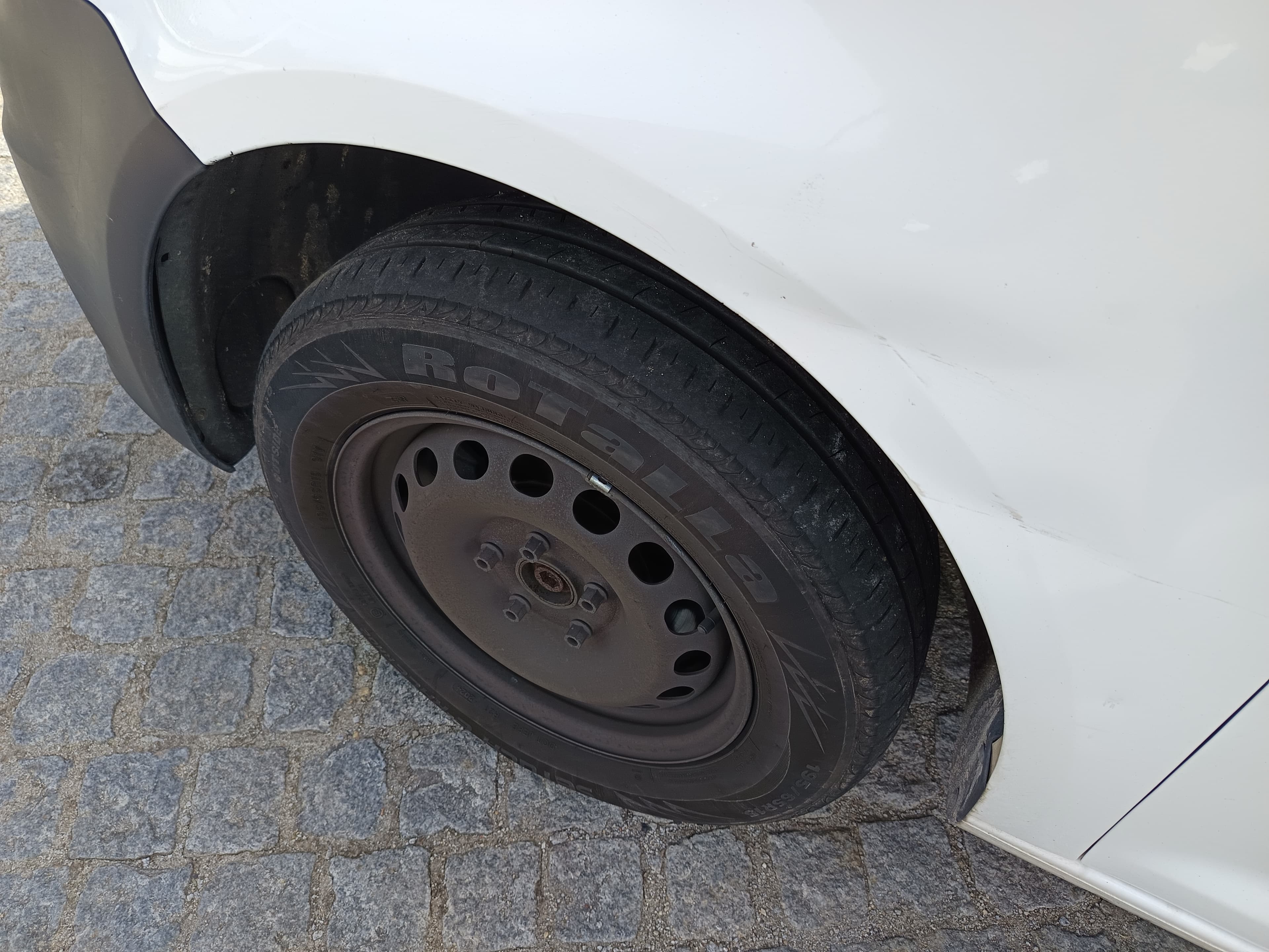 Volkswagen Caddy · Ano 2016 — image 16