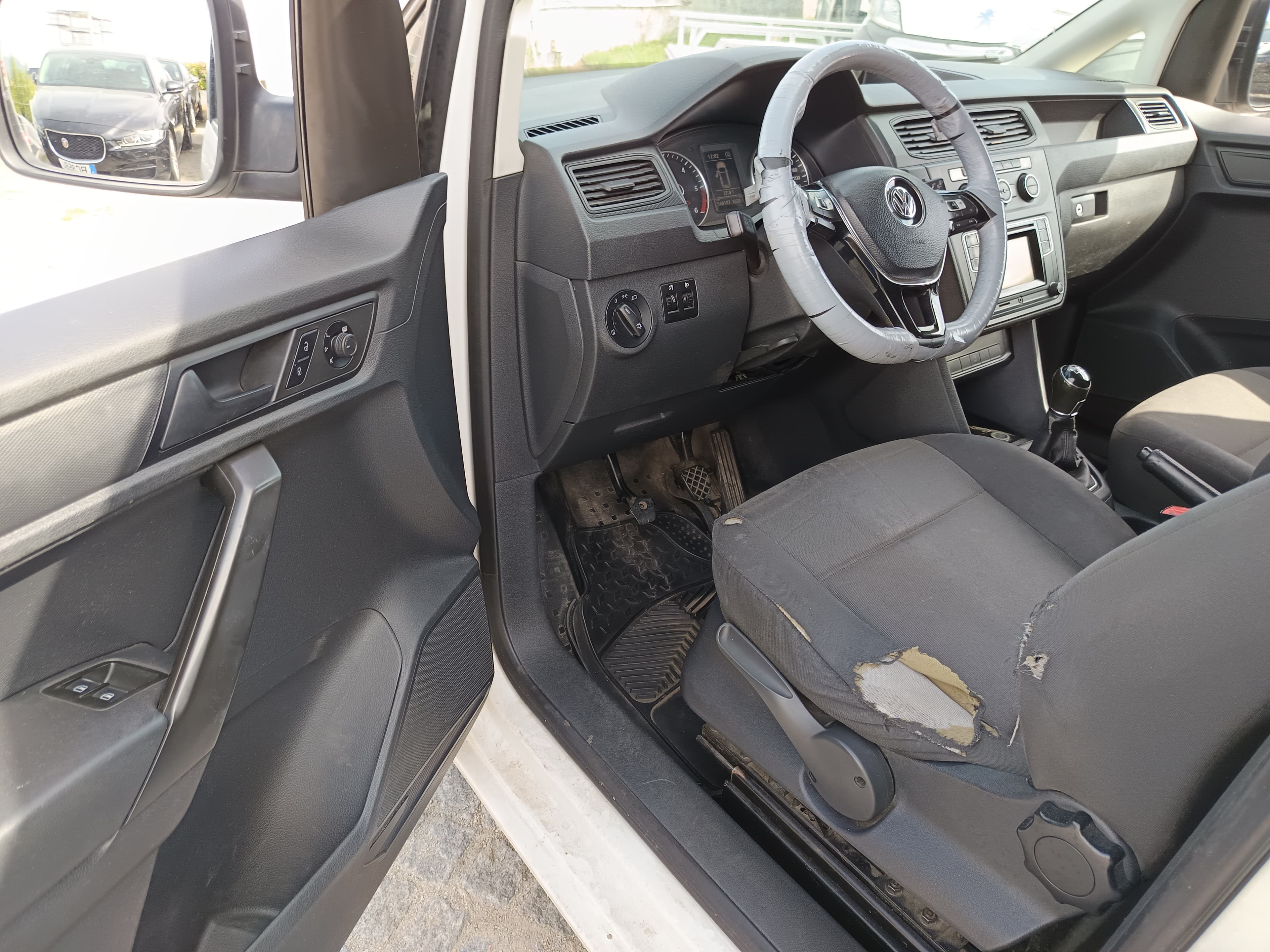 Volkswagen Caddy · Ano 2016 — image 25