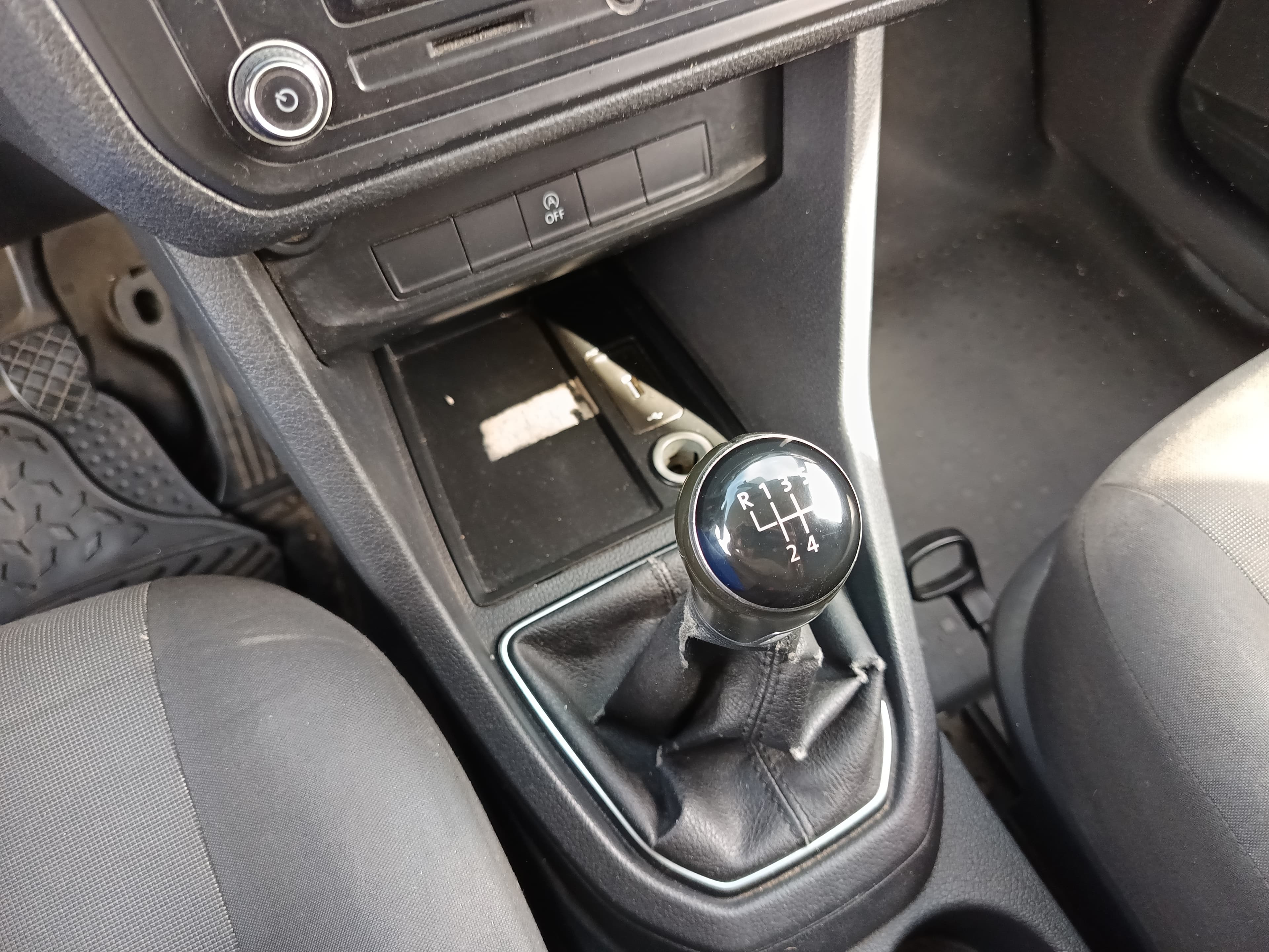 Volkswagen Caddy · Ano 2016 — image 34