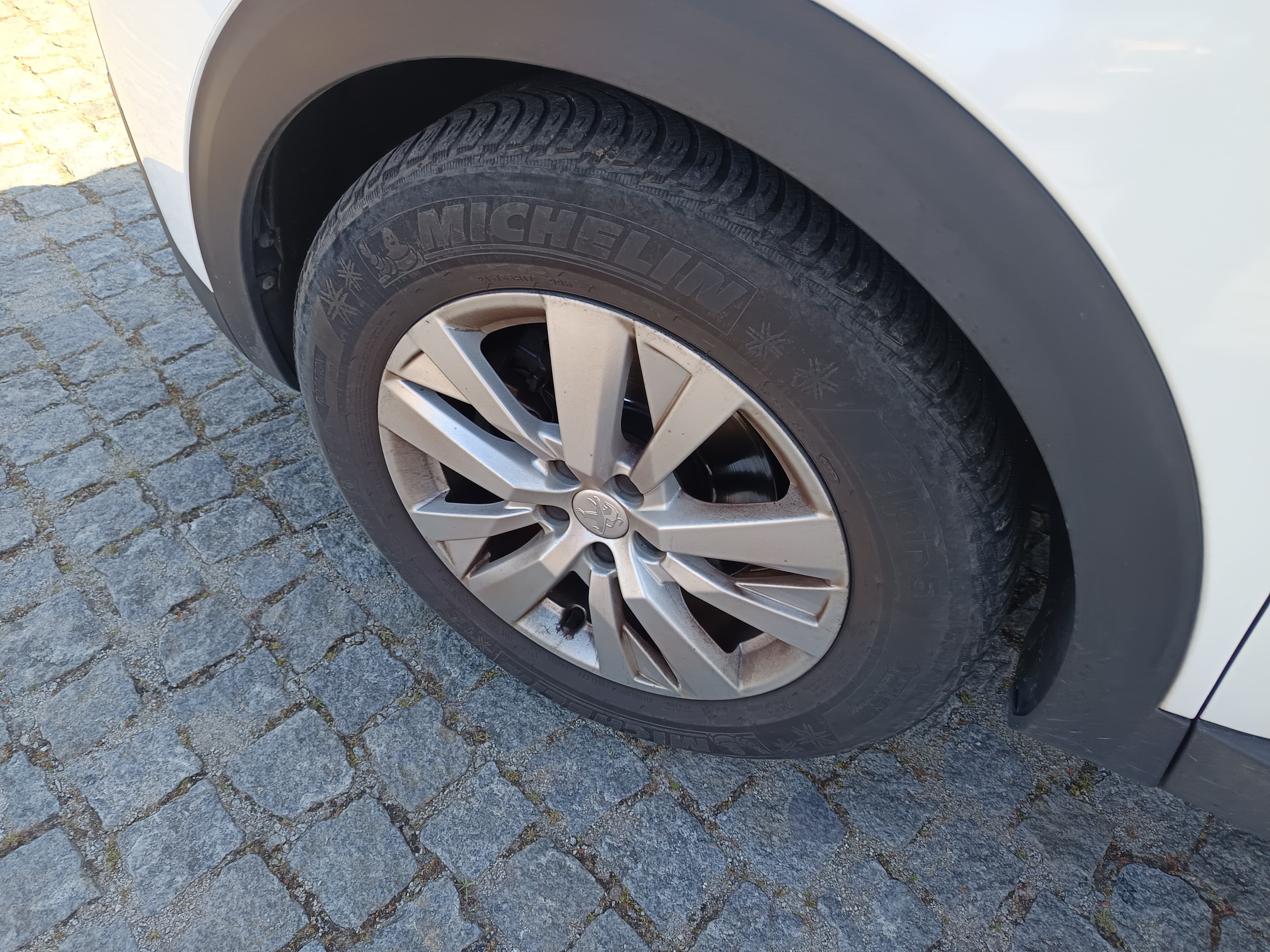 Peugeot 3008 · Ano 2019 — imagem 12