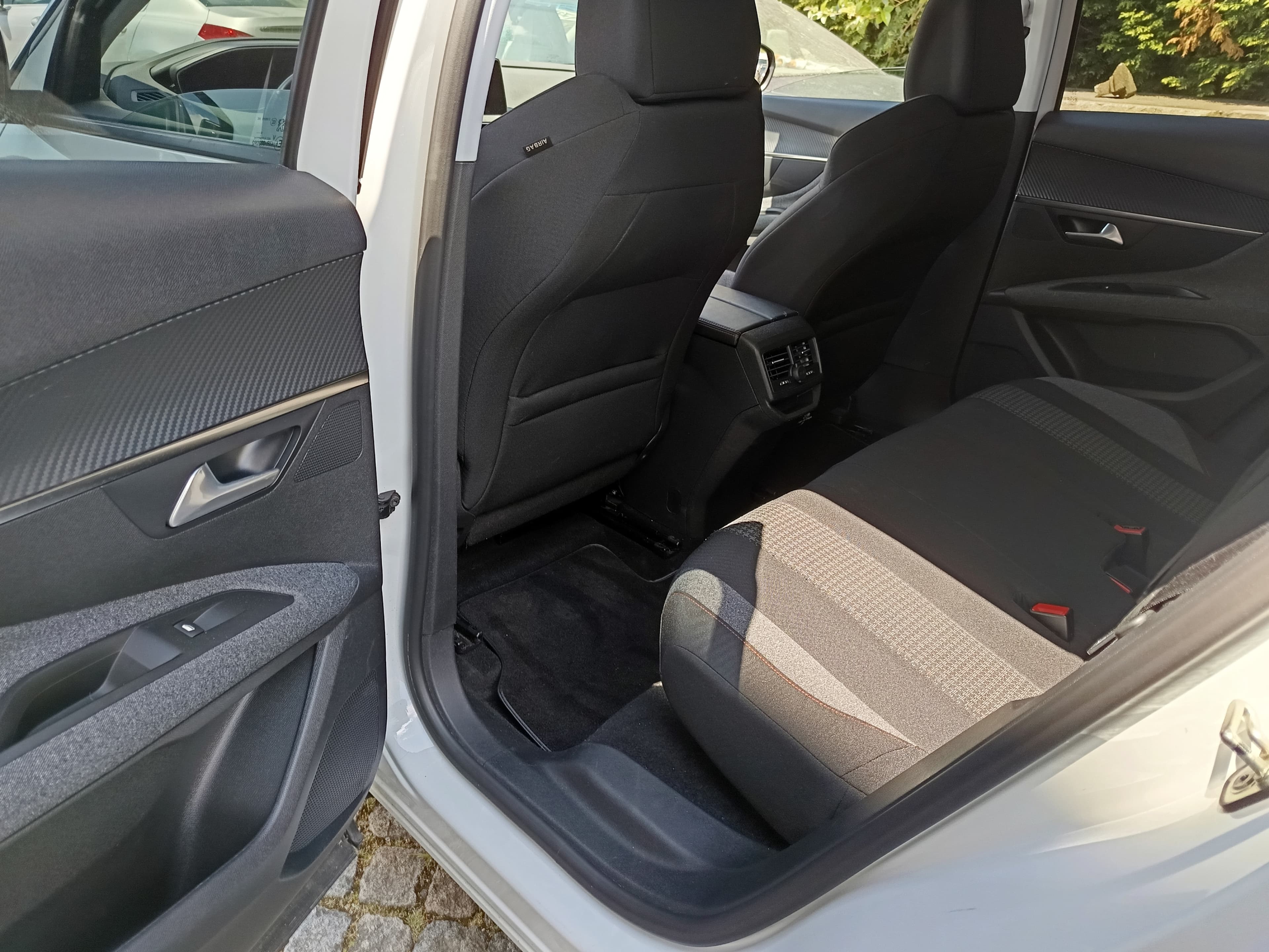 Peugeot 3008 · Ano 2019 — imagem 24