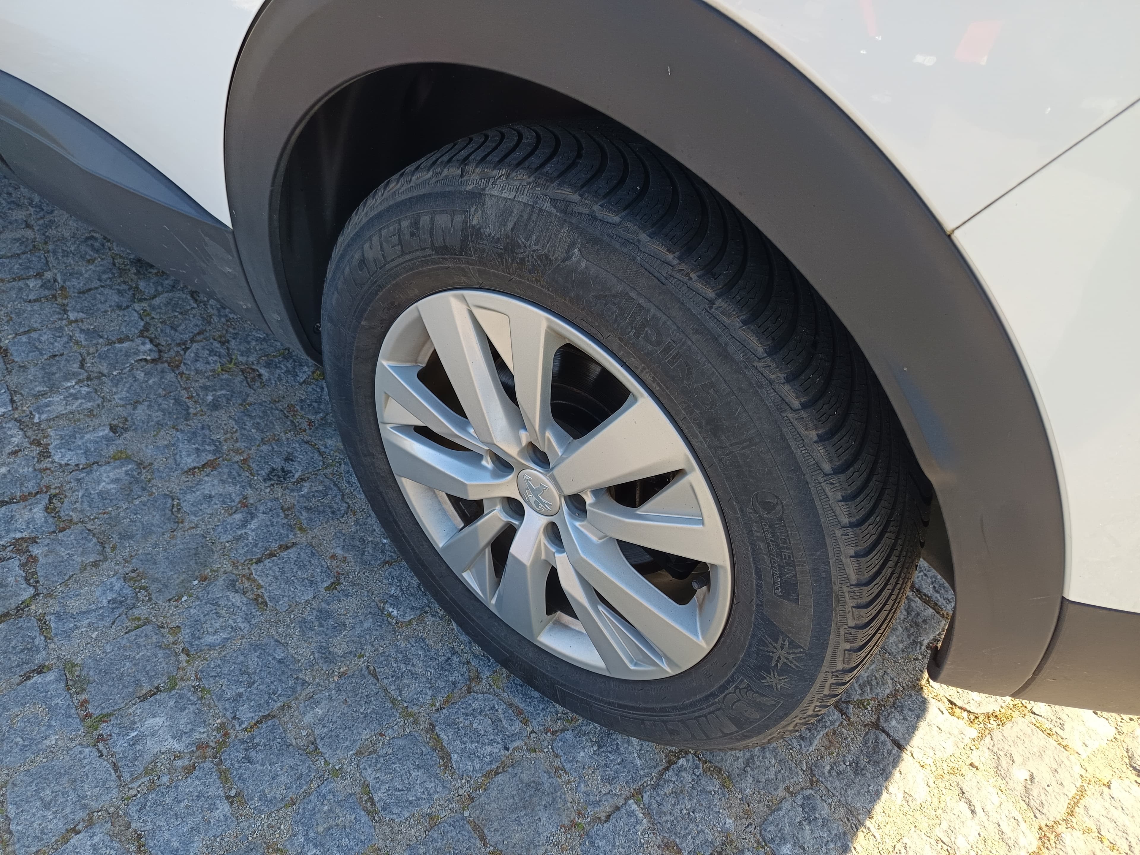 Peugeot 3008 · Ano 2019 — imagem 11
