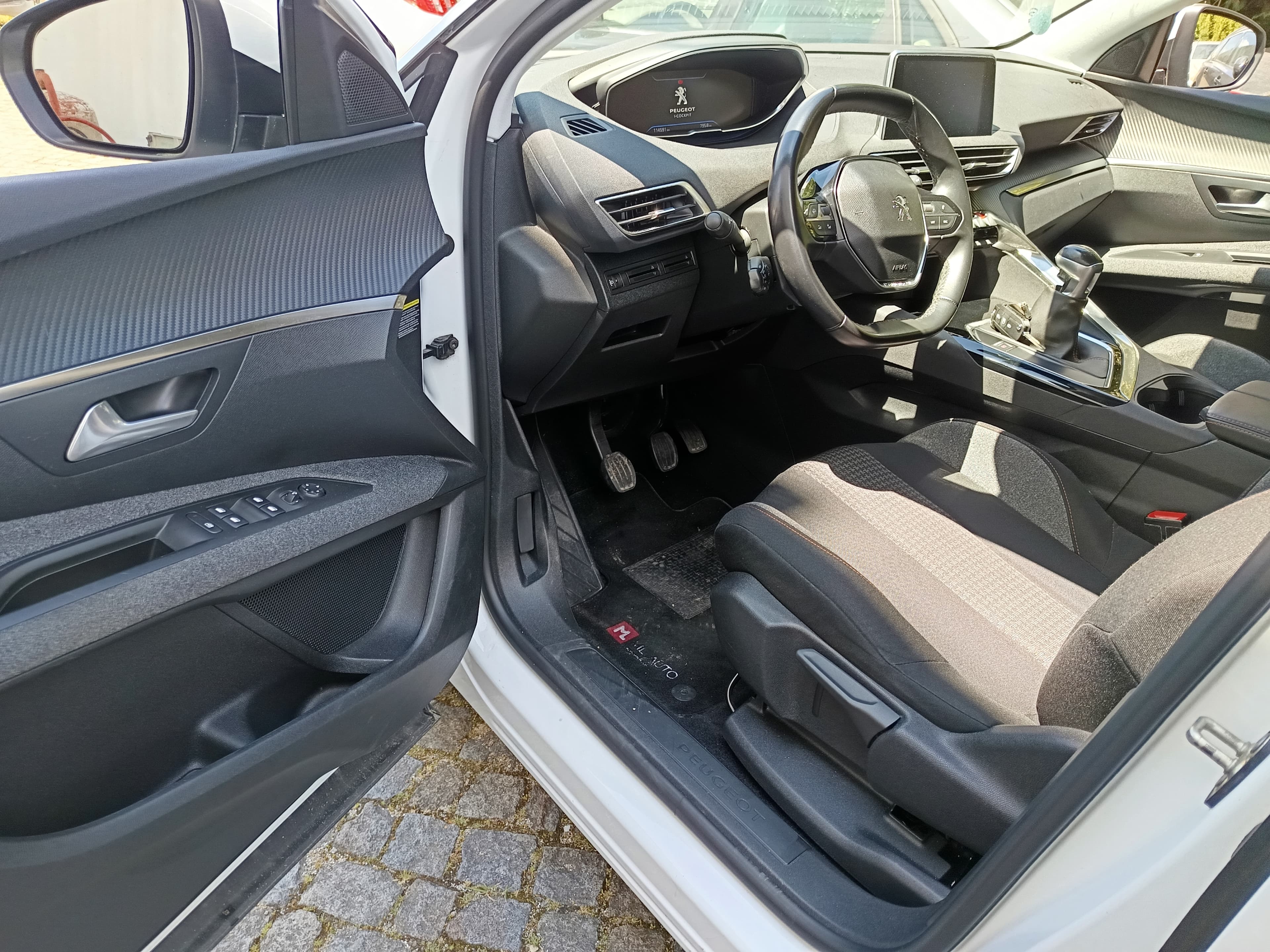 Peugeot 3008 · Ano 2019 — imagem 27