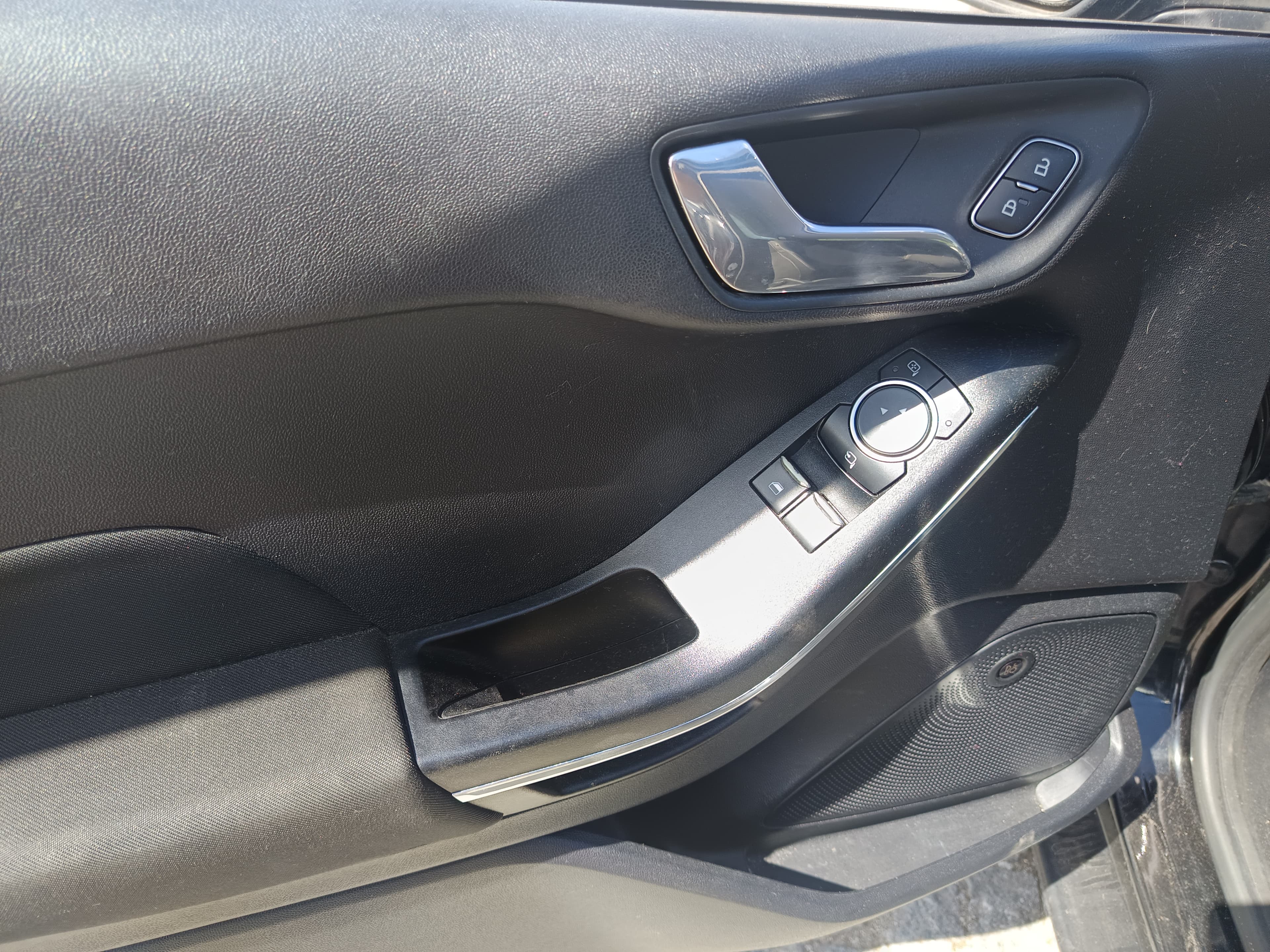 Ford Fiesta · Ano 2018 — imagem 24