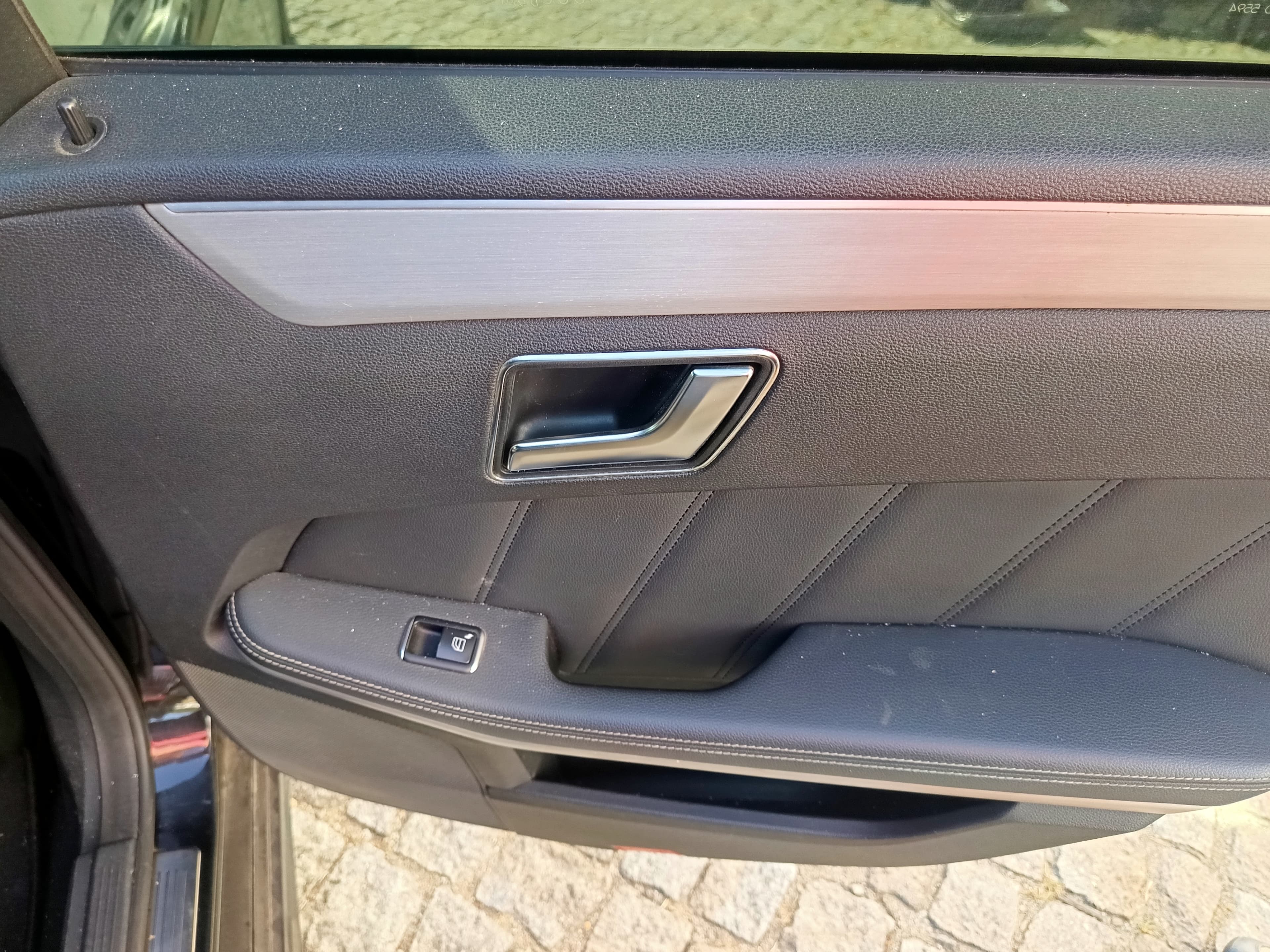 Mercedes-Benz E250 · Ano 2011 — imagem 23