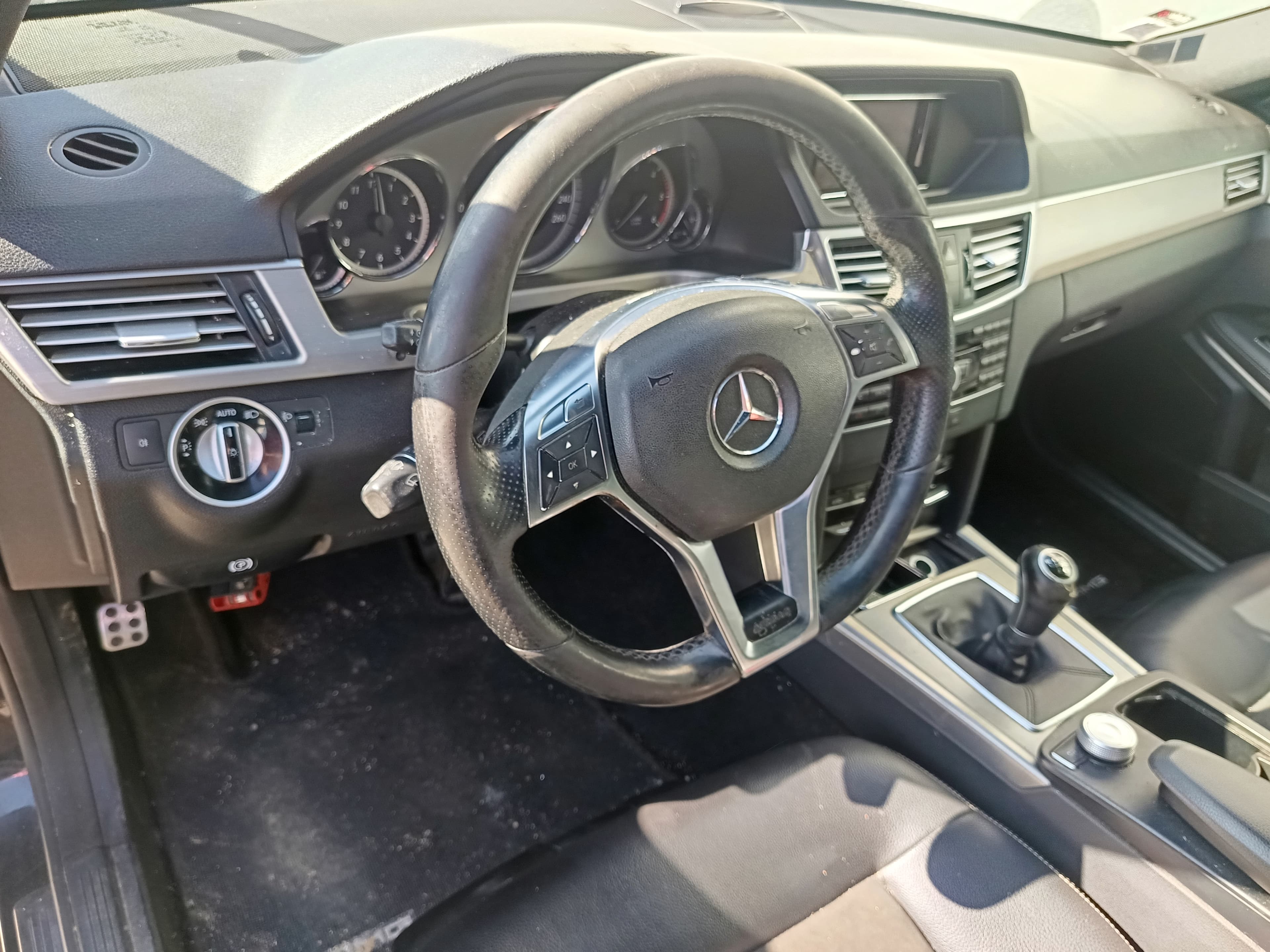 Mercedes-Benz E250 · Ano 2011 — imagem 35