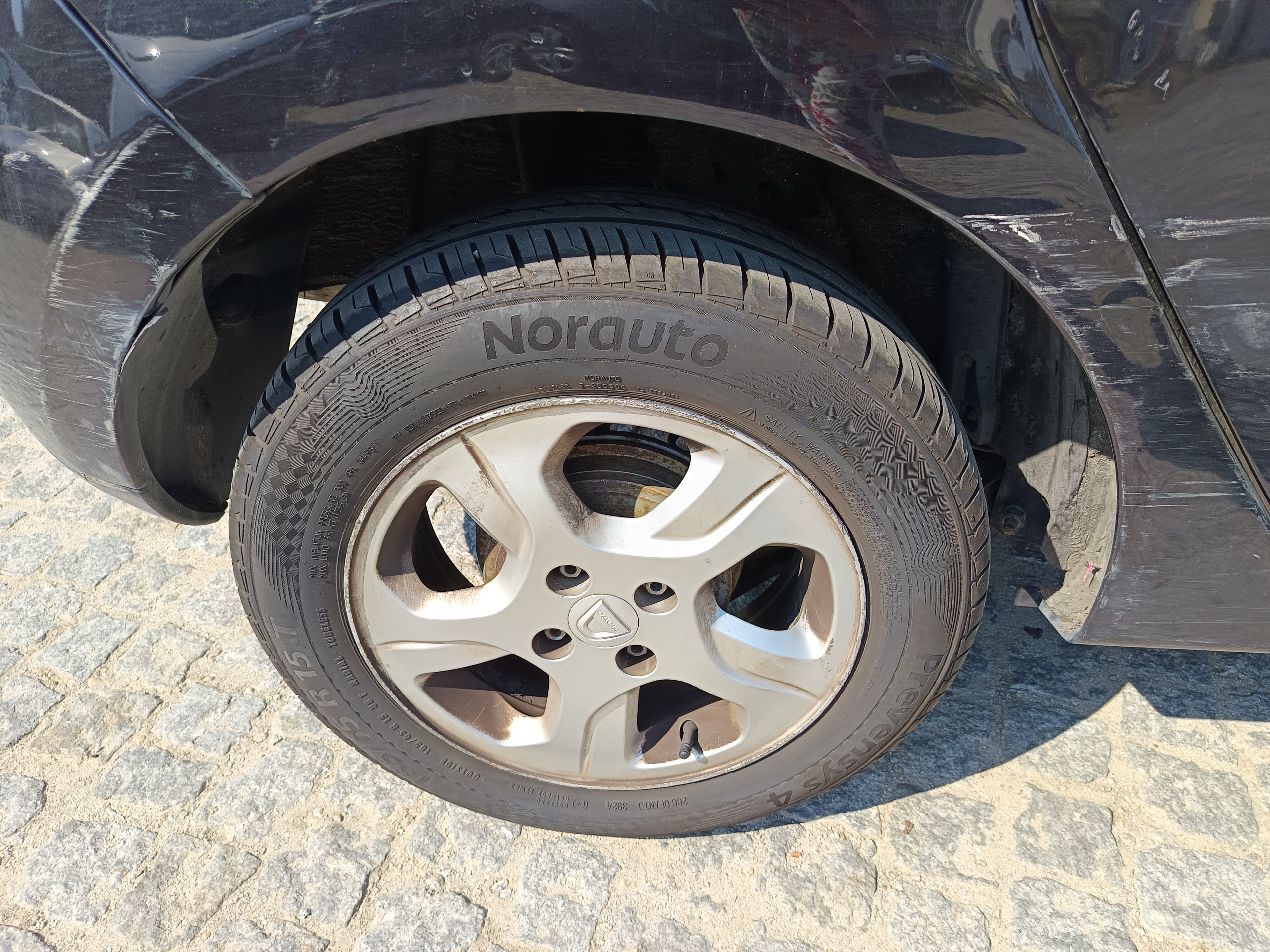 Dacia Sandero · Ano 2013 — image 14