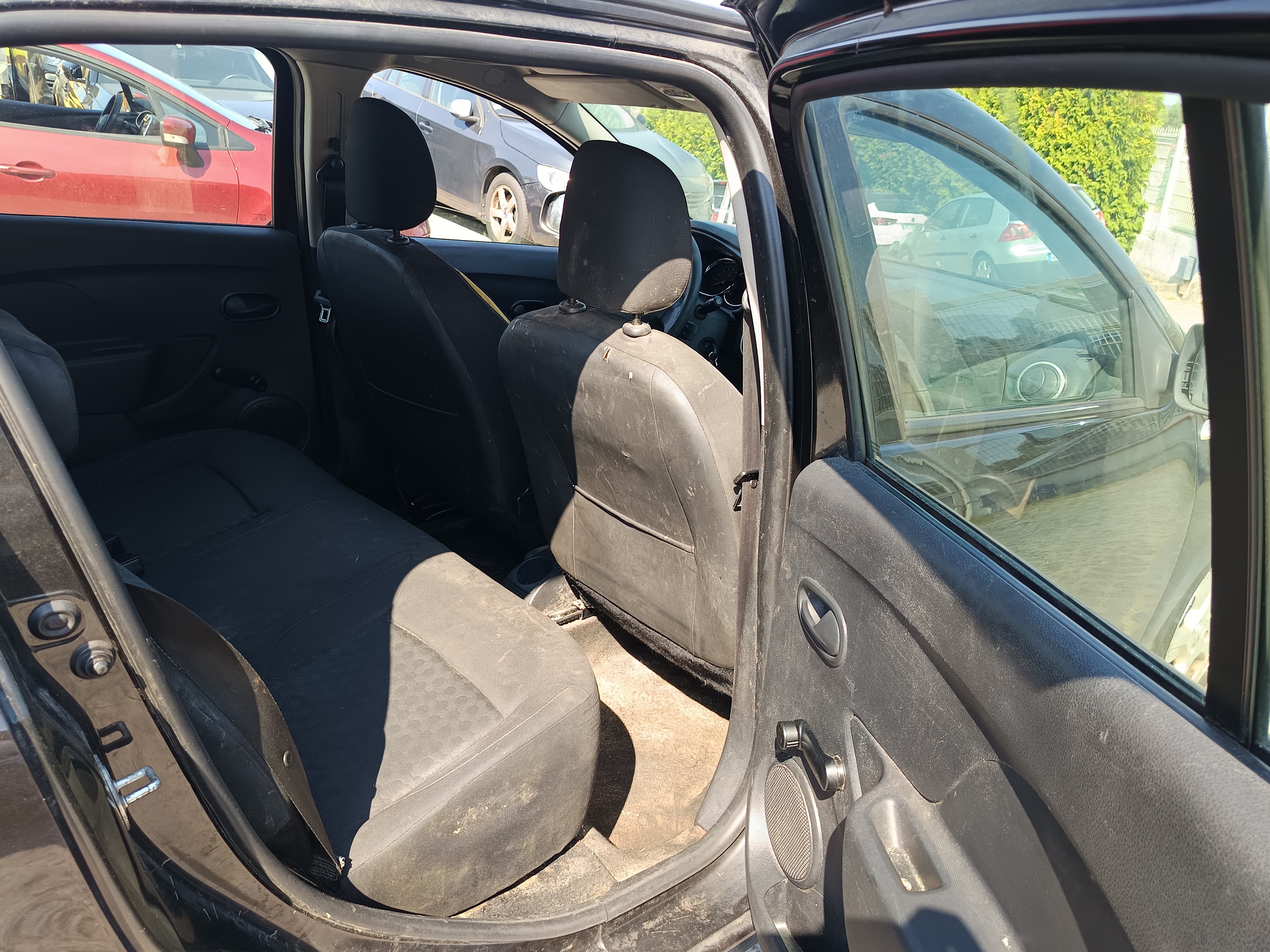 Dacia Sandero · Ano 2013 — image 31