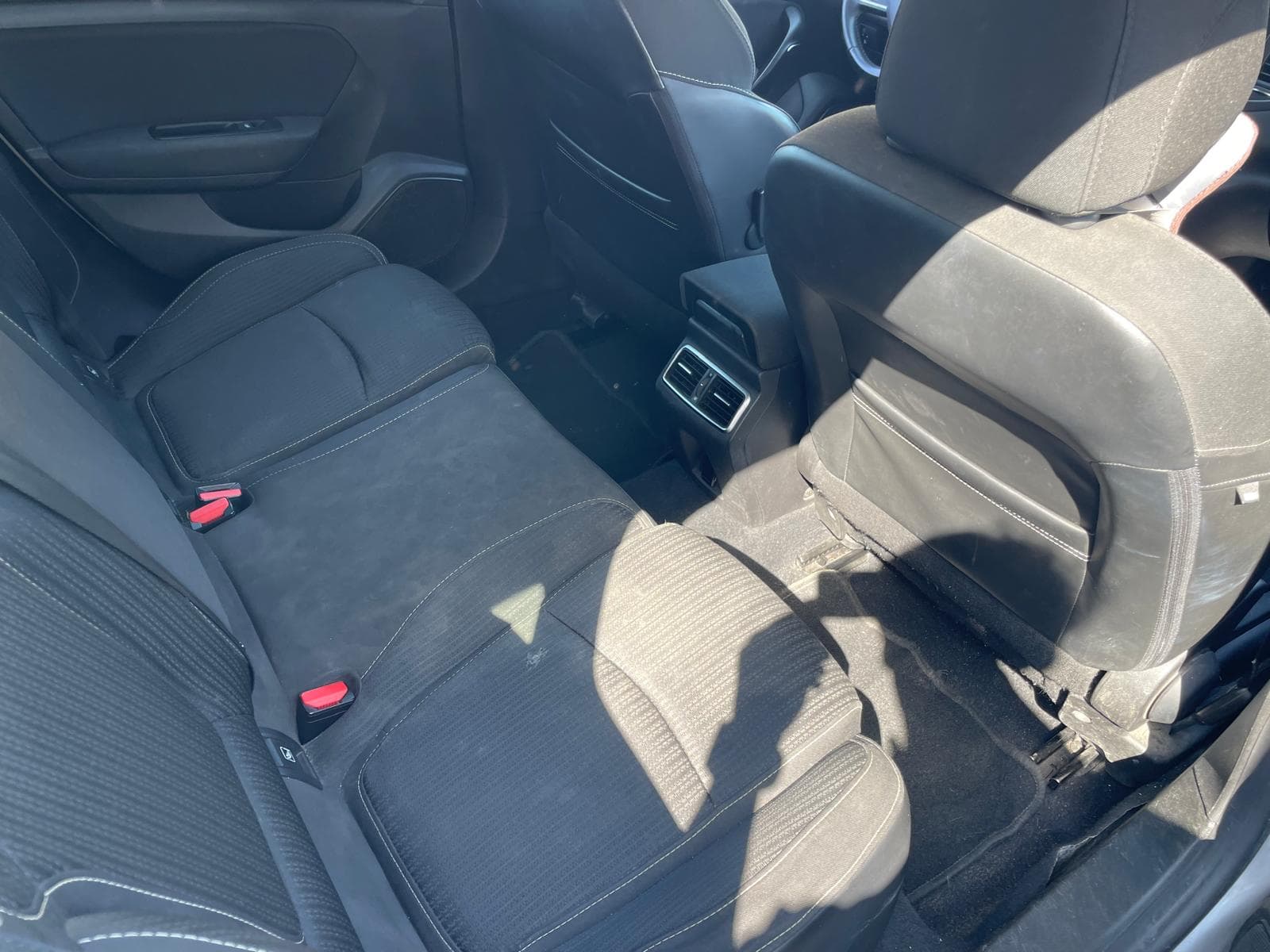 Renault Mégane · Year 2019 — image 10