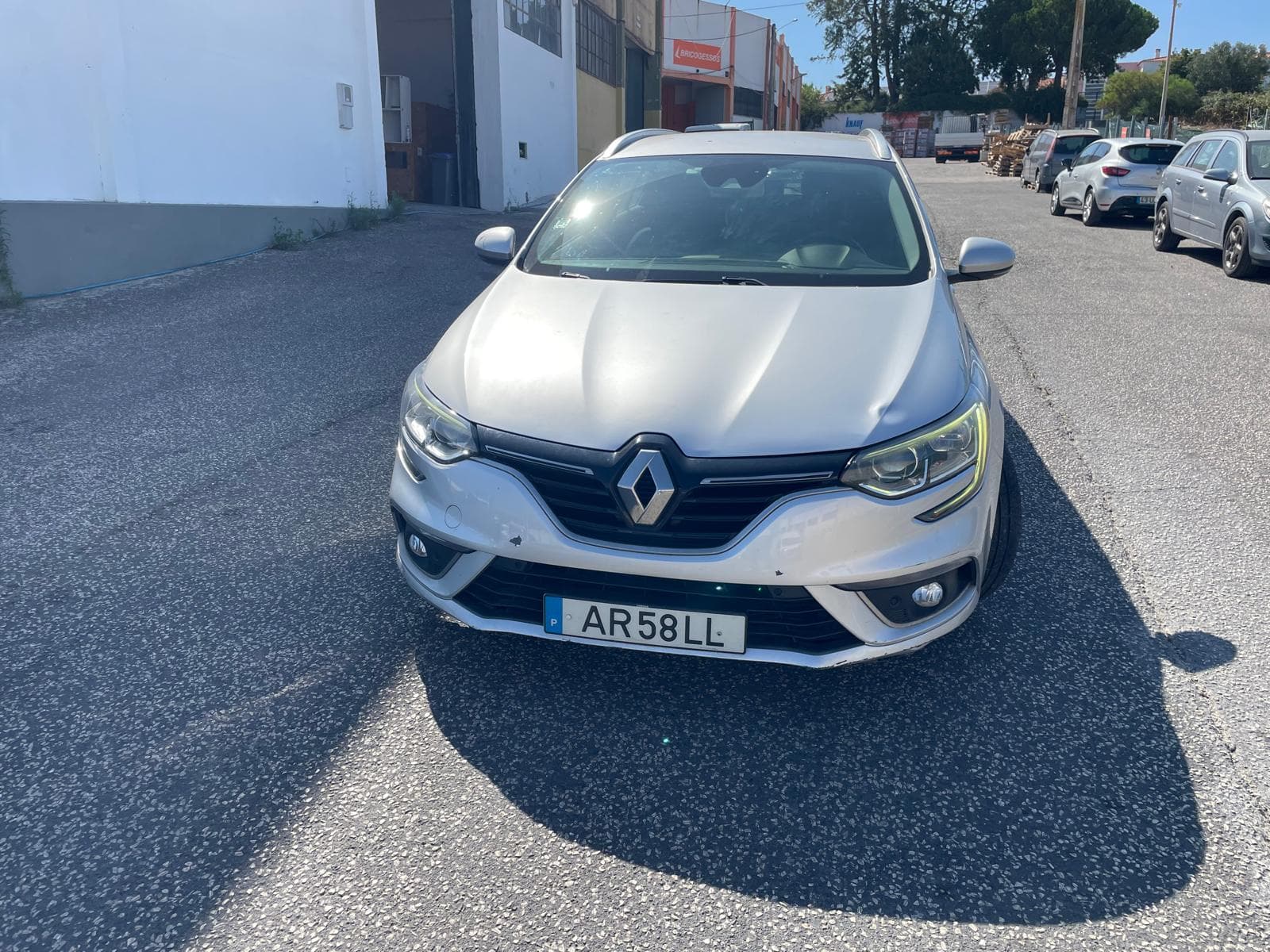 Renault Mégane · Year 2019 — image 2