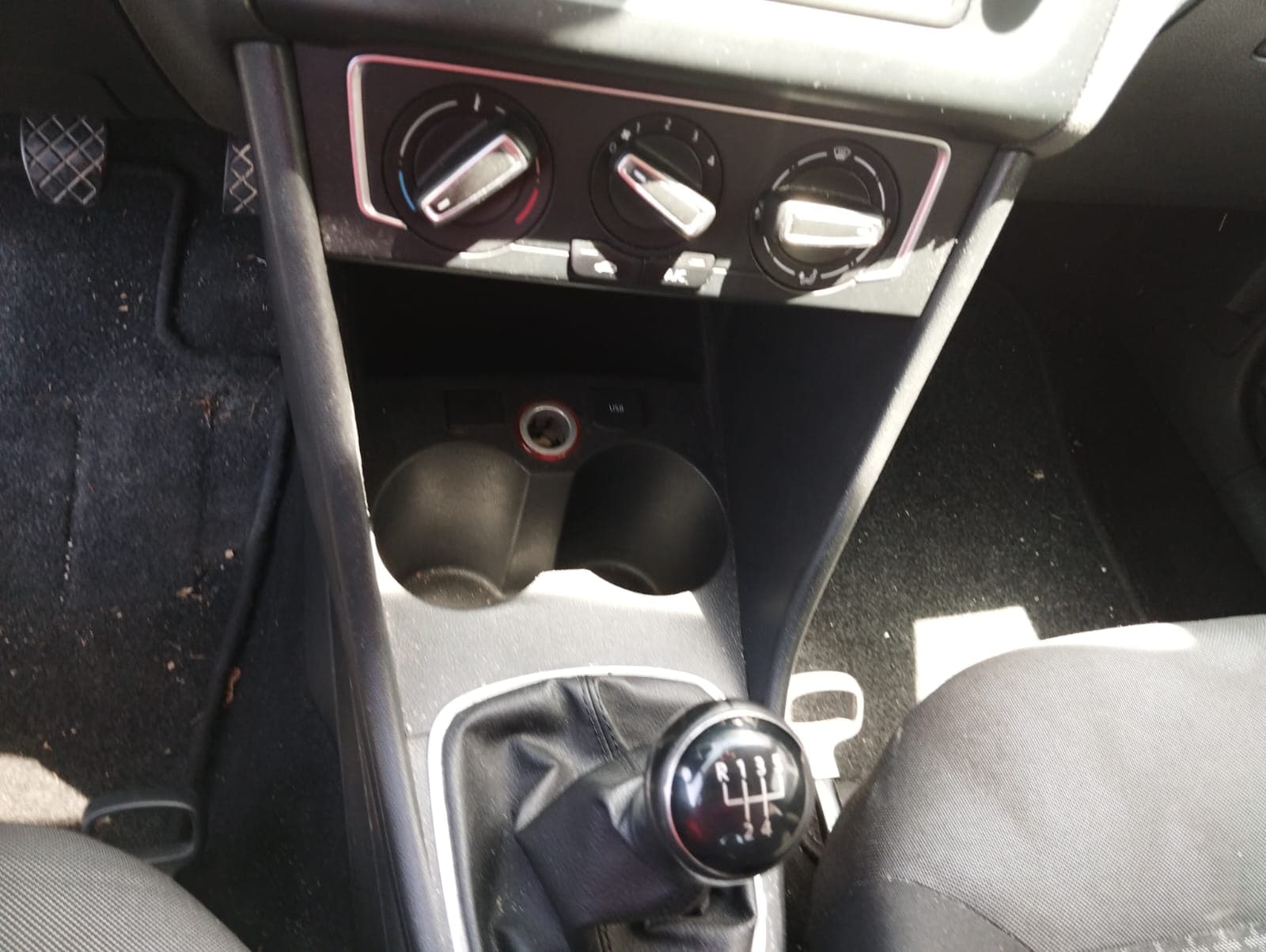 Volkswagen Polo · Ano 2017 — image 26