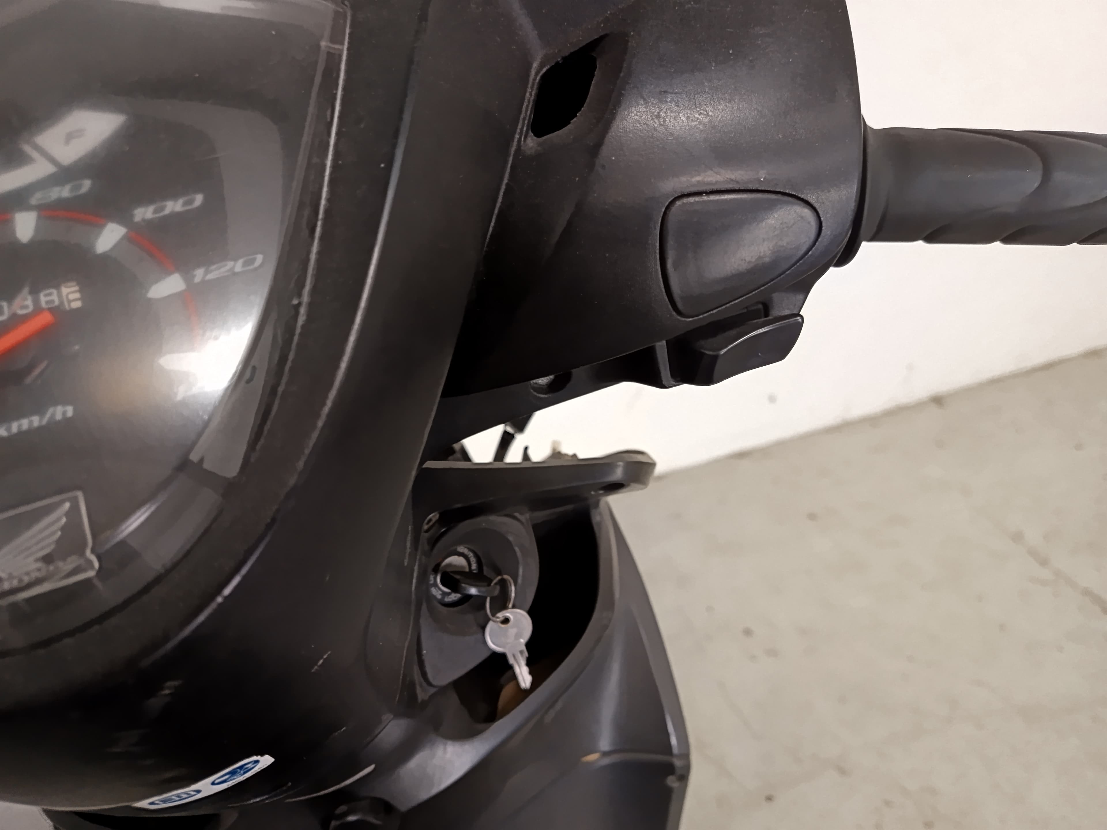 HONDA Vision NSC 110 · Ano 2013 — imagen 10