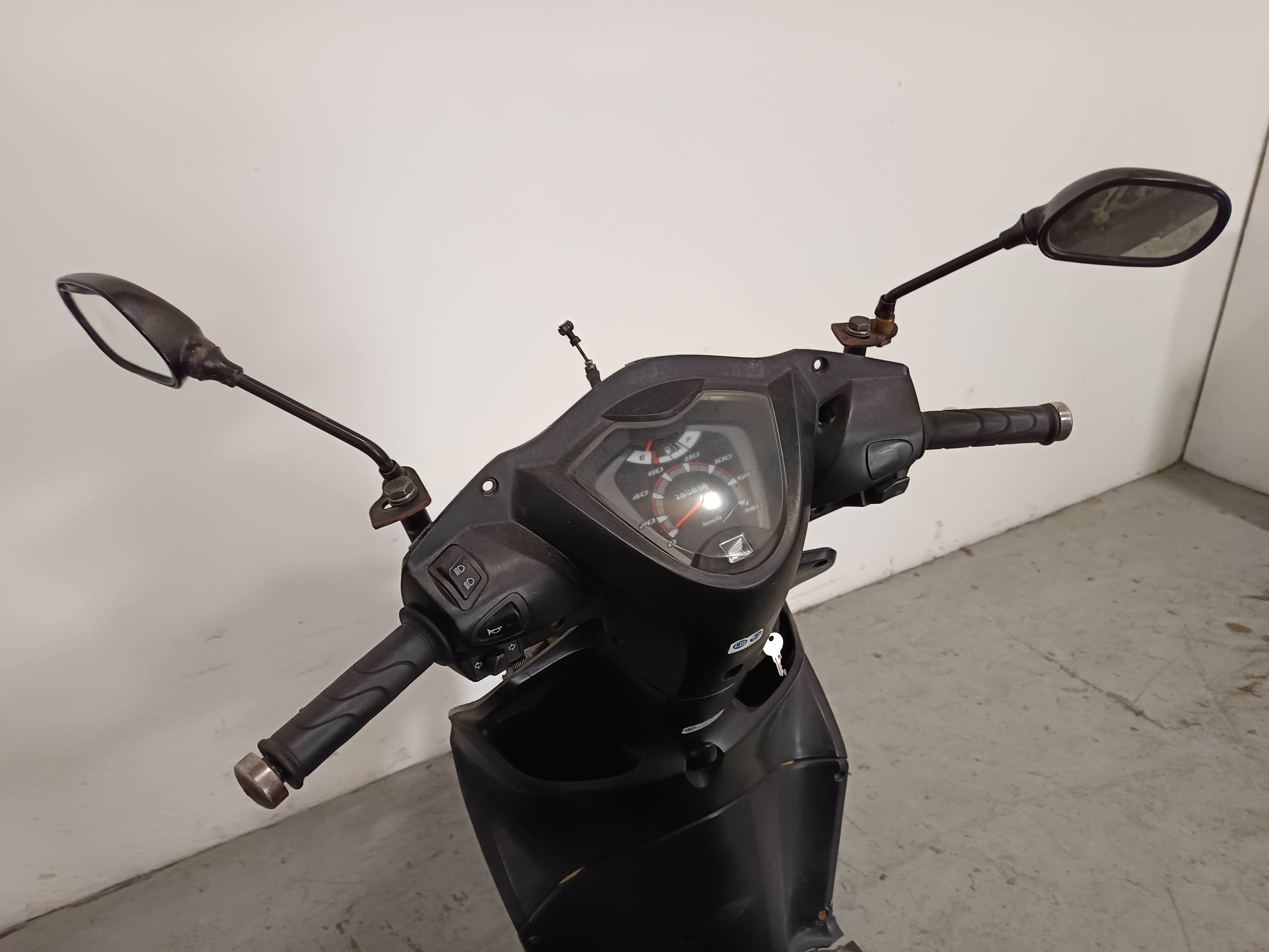 HONDA Vision NSC 110 · Ano 2013 — imagen 8