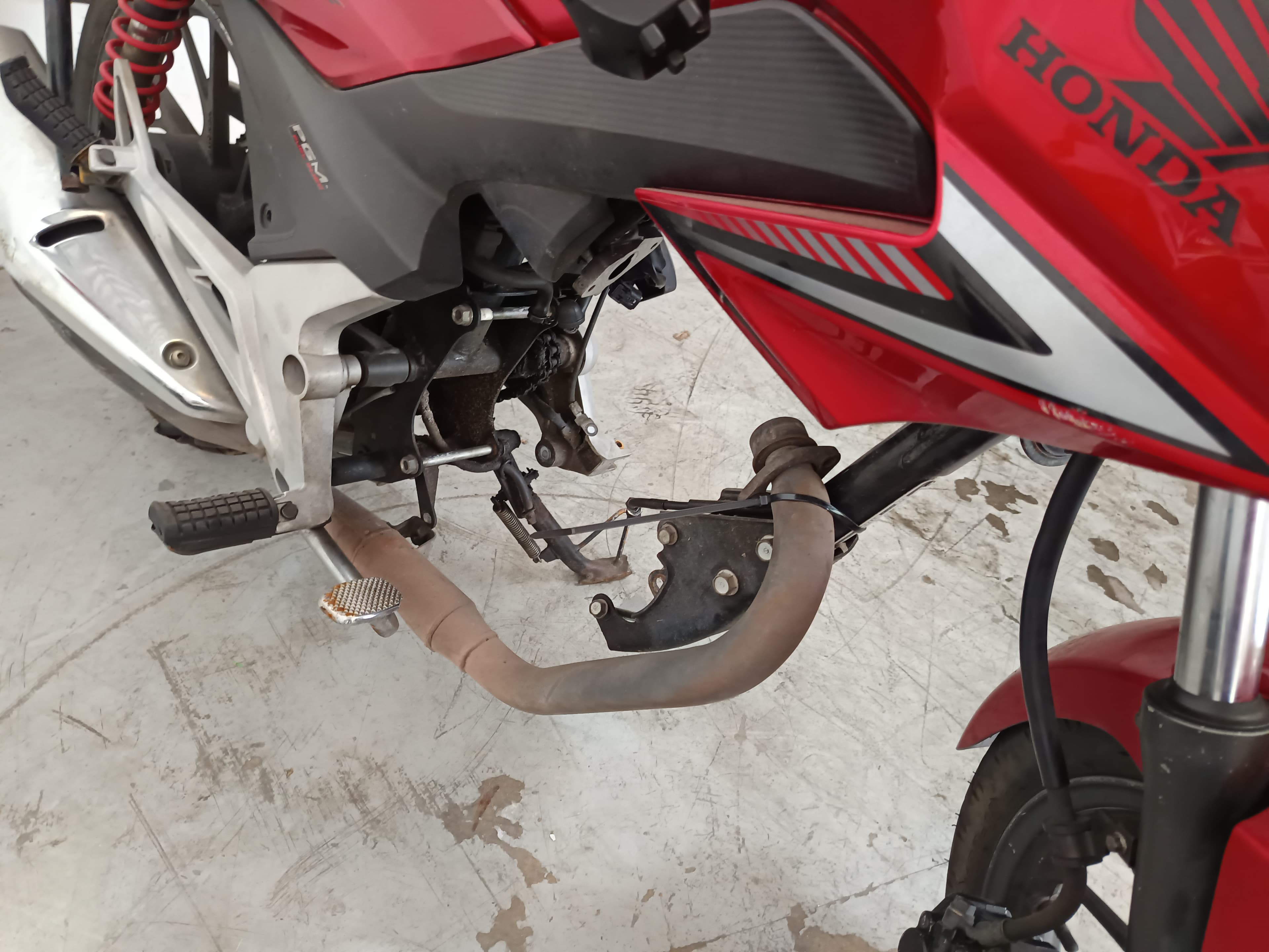 HONDA CB 125 F · Ano 2015 — image 10