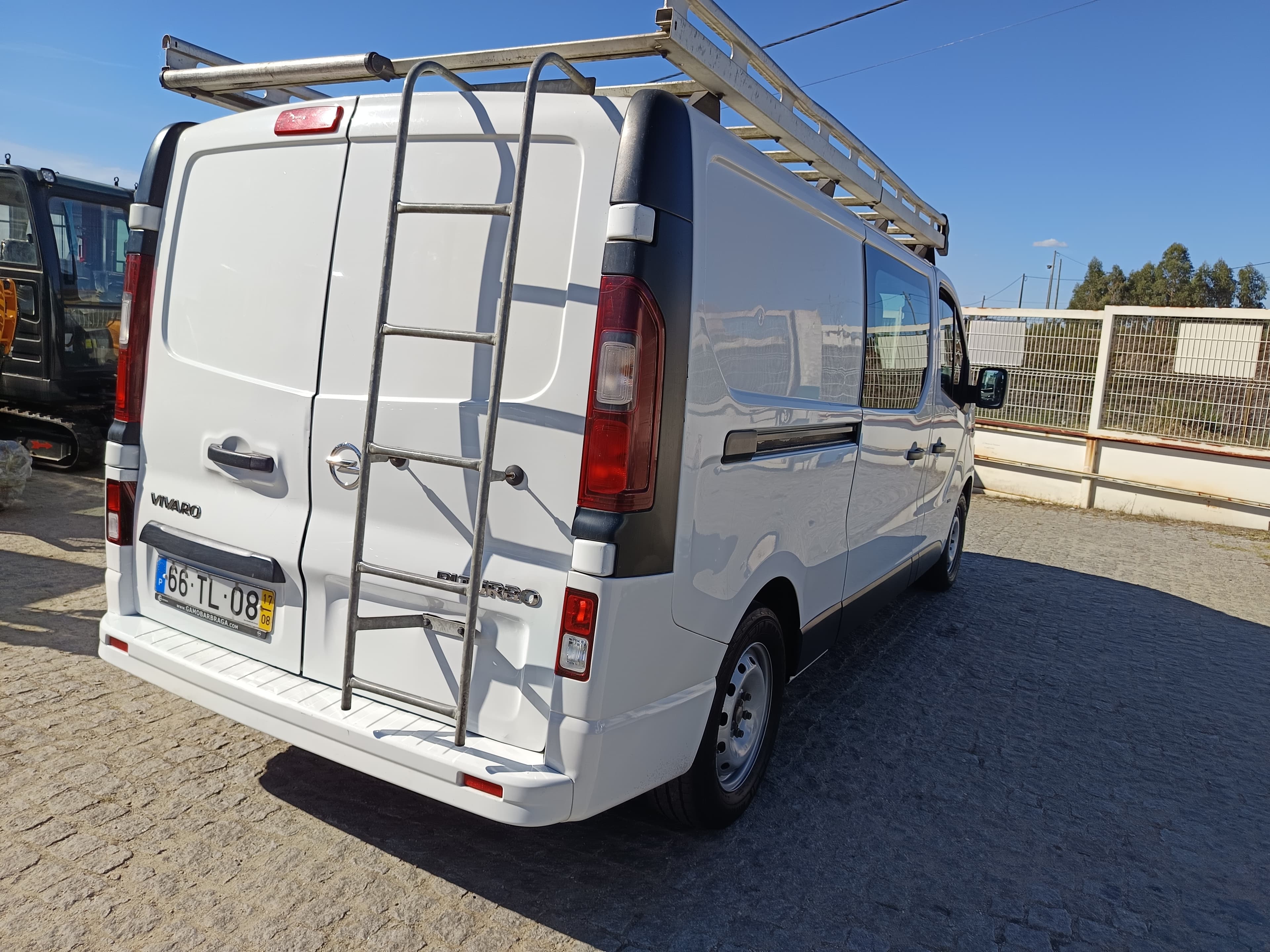 Opel Vívaro 1.6 CDTI · Ano 2017 — imagem 4