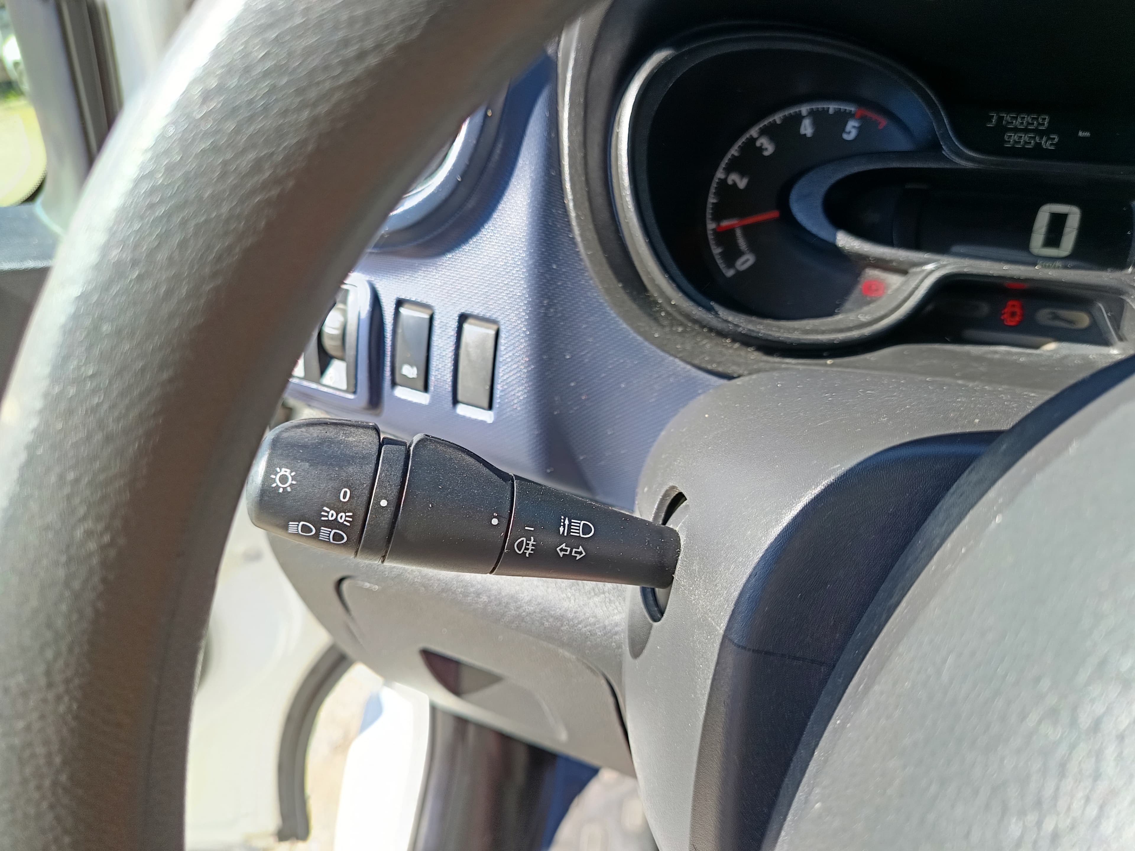 Opel Vívaro 1.6 CDTI · Ano 2017 — imagem 38