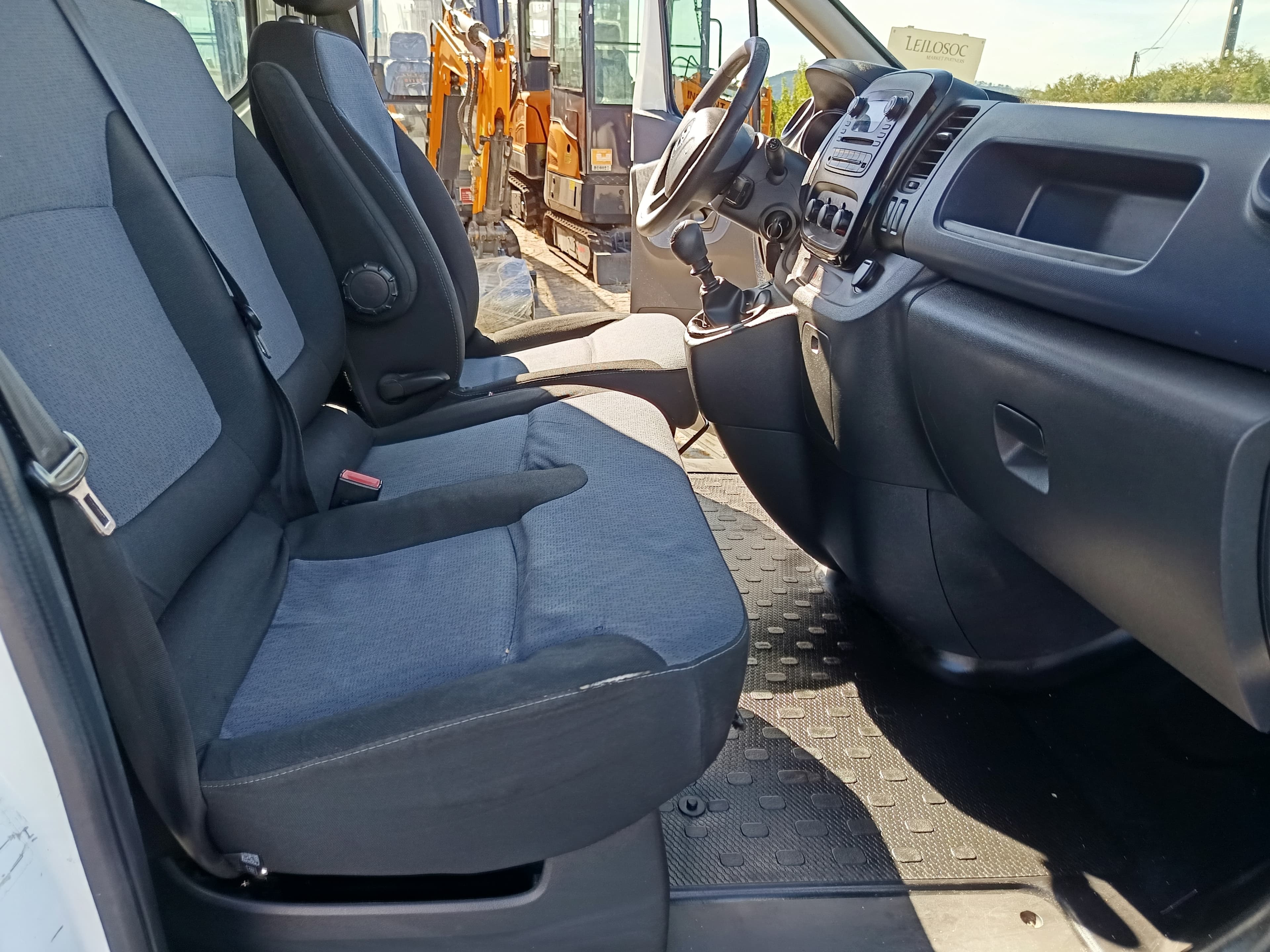Opel Vívaro 1.6 CDTI · Ano 2017 — imagem 24