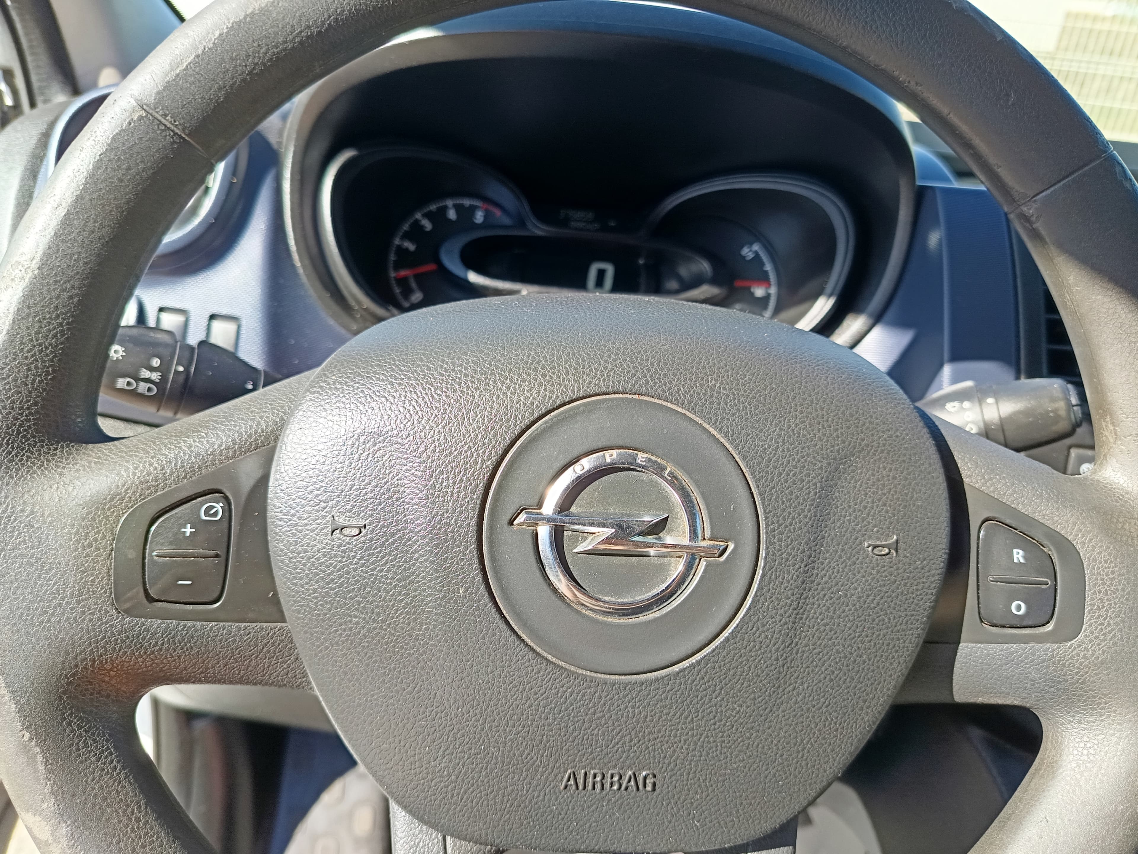 Opel Vívaro 1.6 CDTI · Ano 2017 — imagem 41