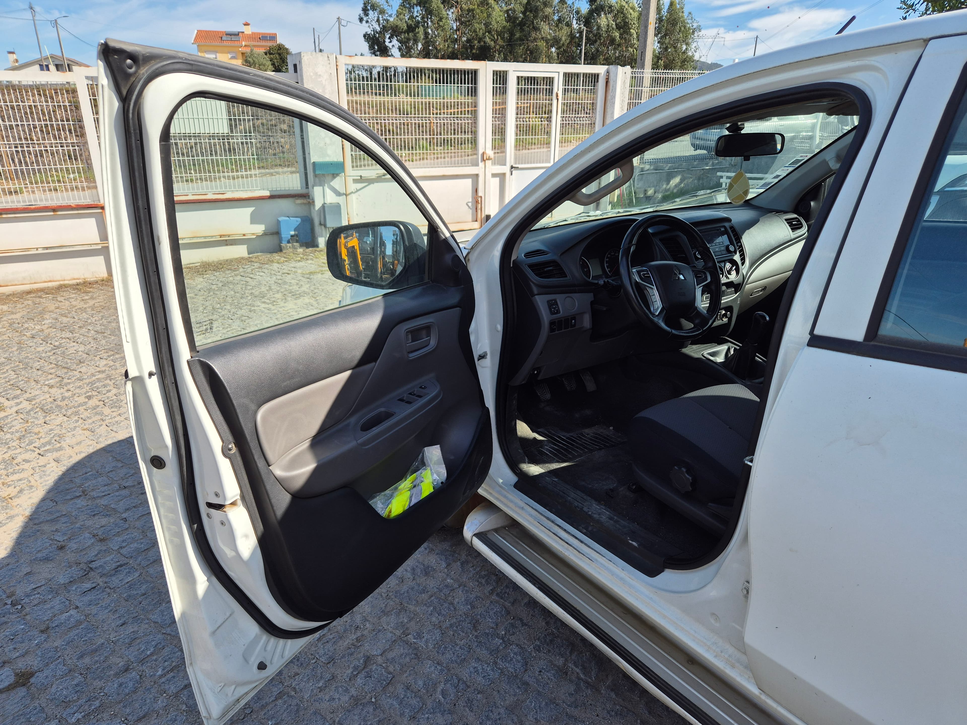 Mitsubishi L200 · Ano 2020 — imagem 23
