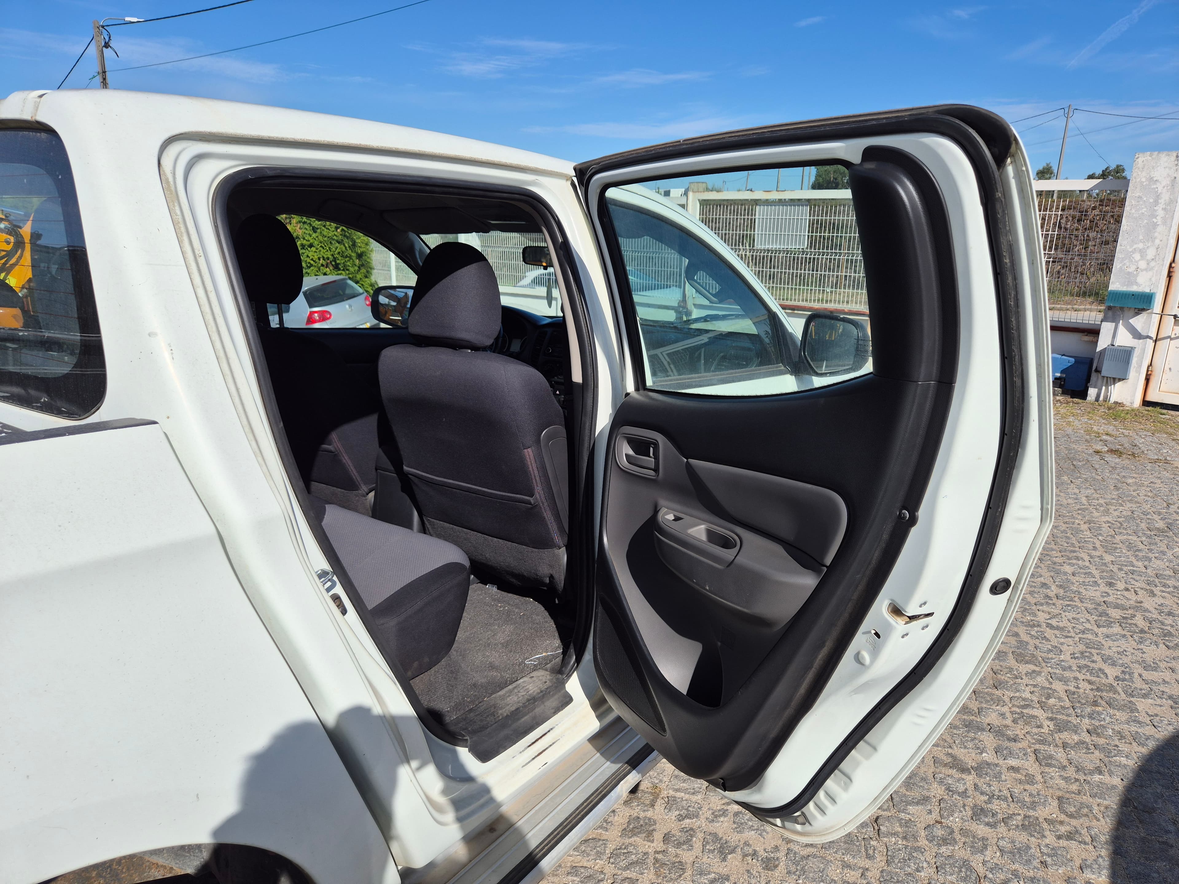 Mitsubishi L200 · Ano 2020 — imagem 9