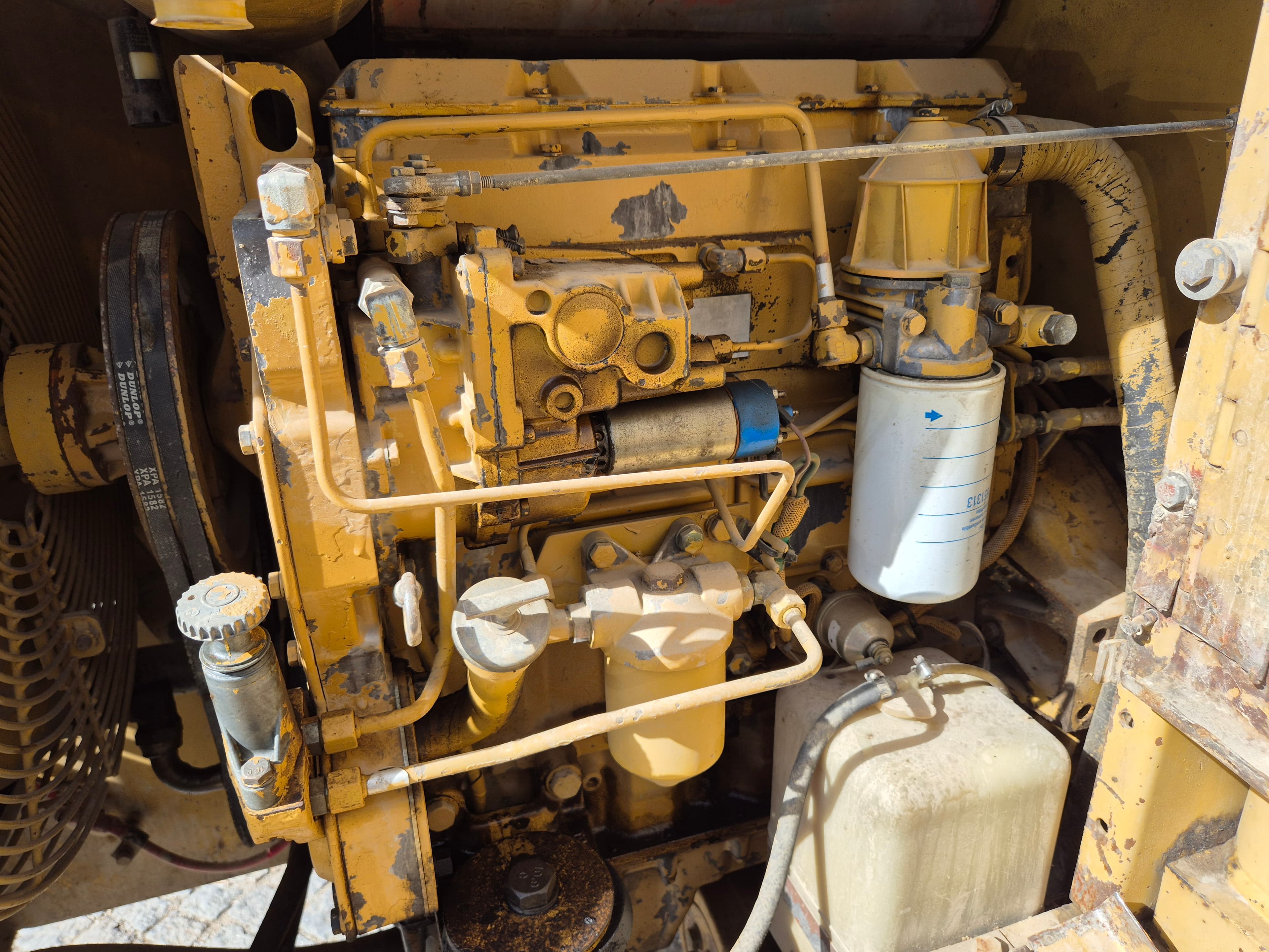 Pá Carregadora CAT 910 F — imagen 14