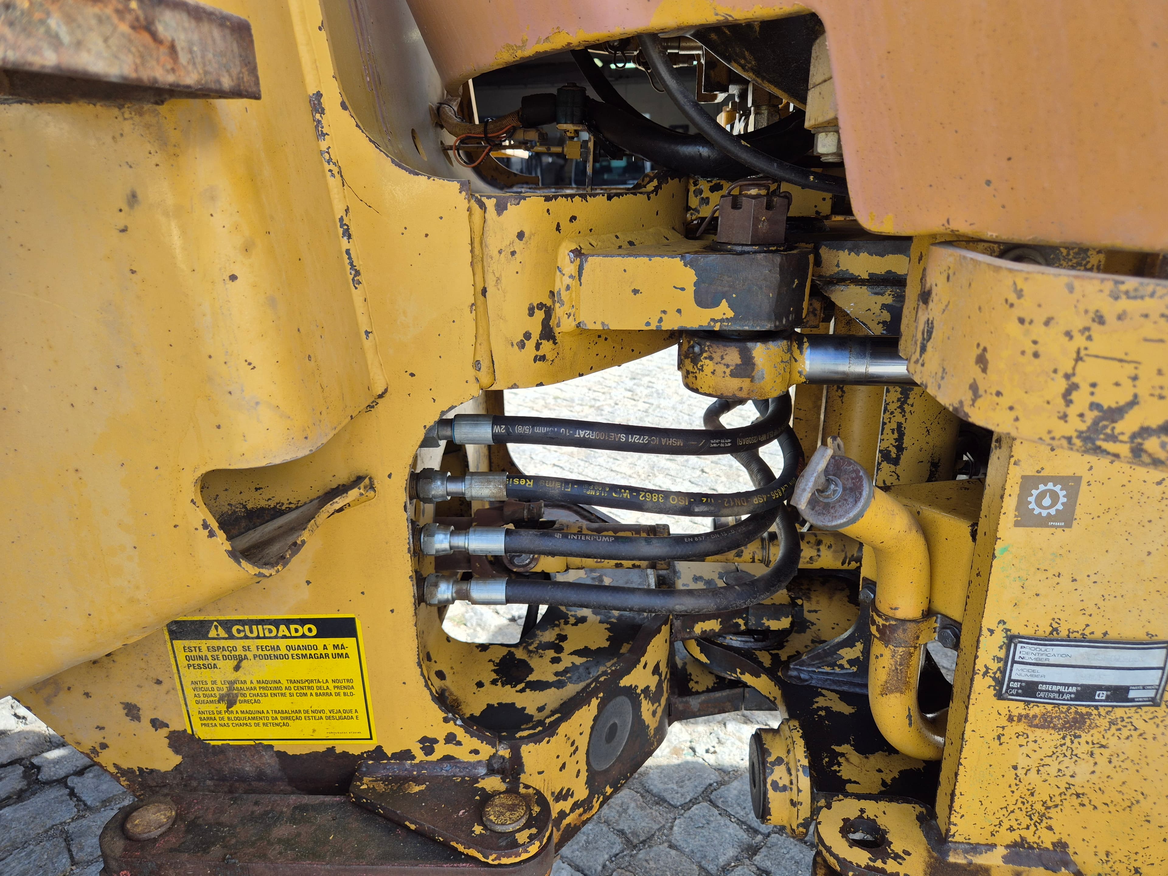 Pá Carregadora CAT 910 F — imagen 19