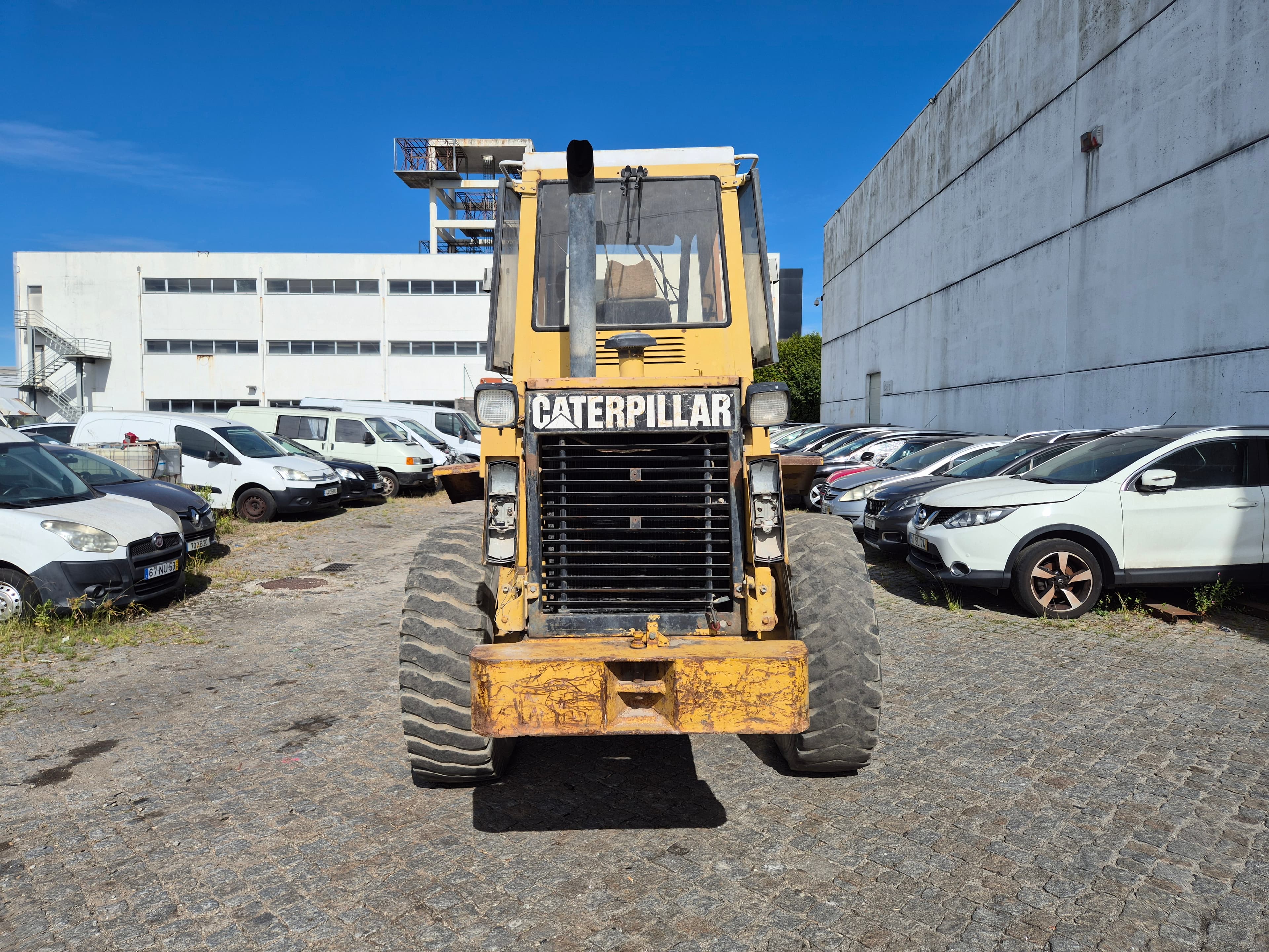 Pá Carregadora CAT 910 F — imagen 5
