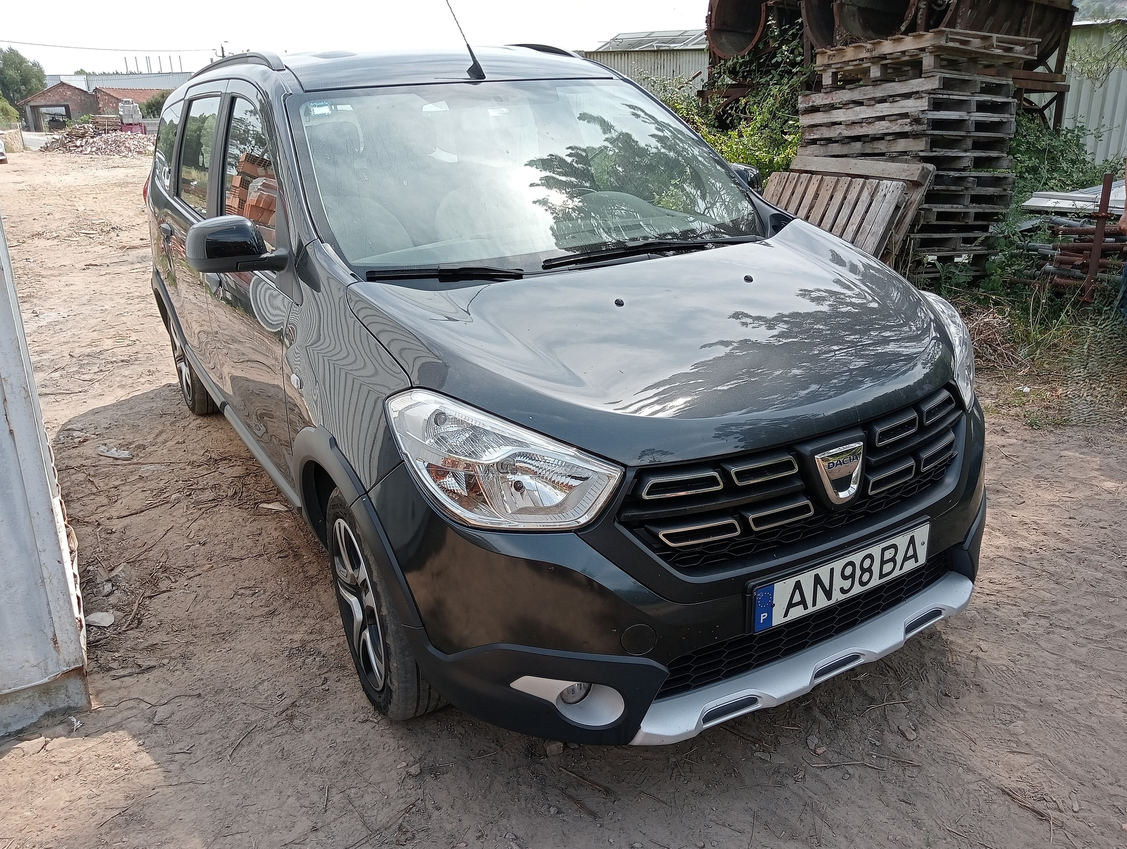 Dacia Lodgy · Ano 2021