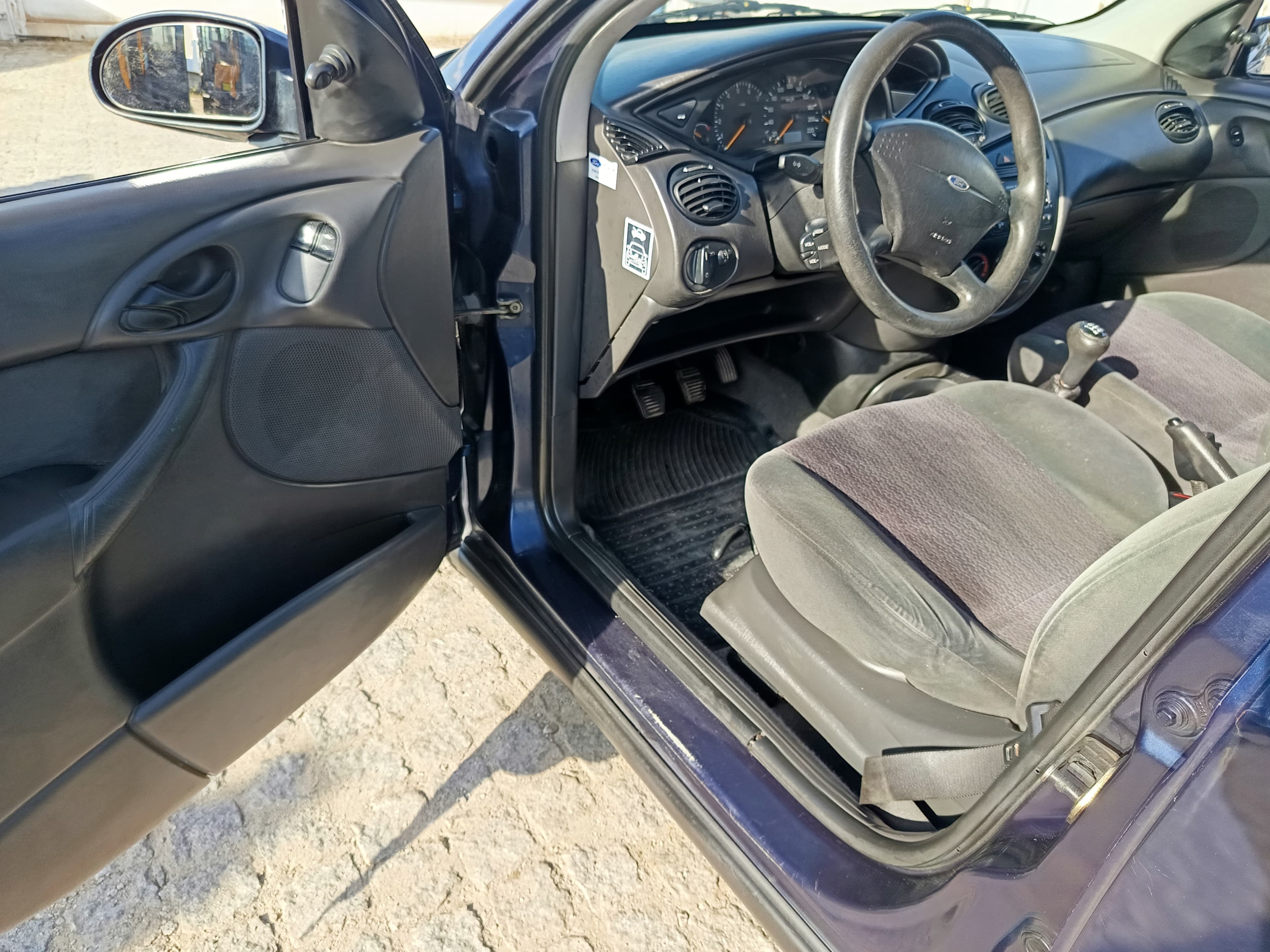 Ford Focus · Ano 2000 — image 31