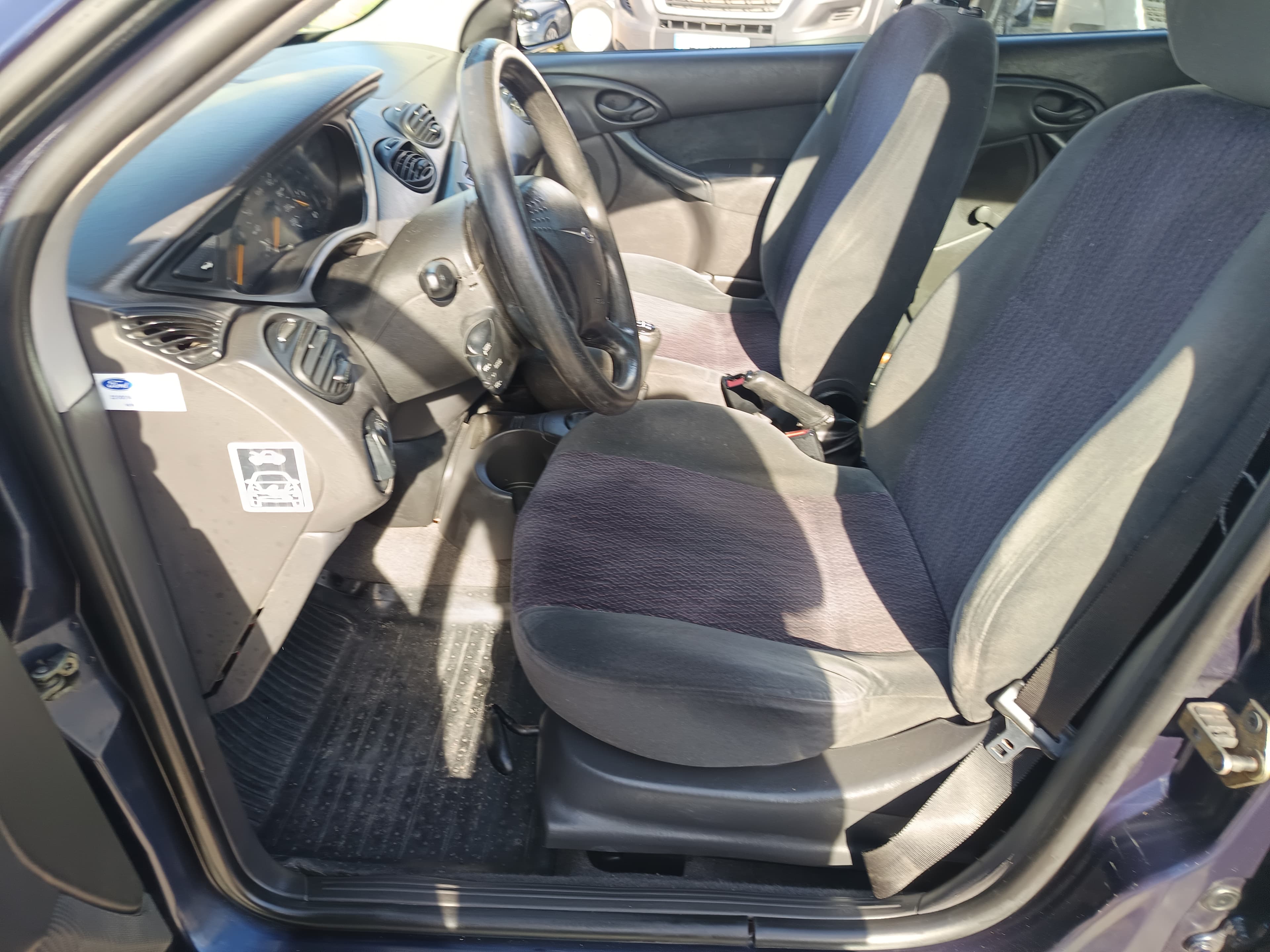 Ford Focus · Ano 2000 — image 33