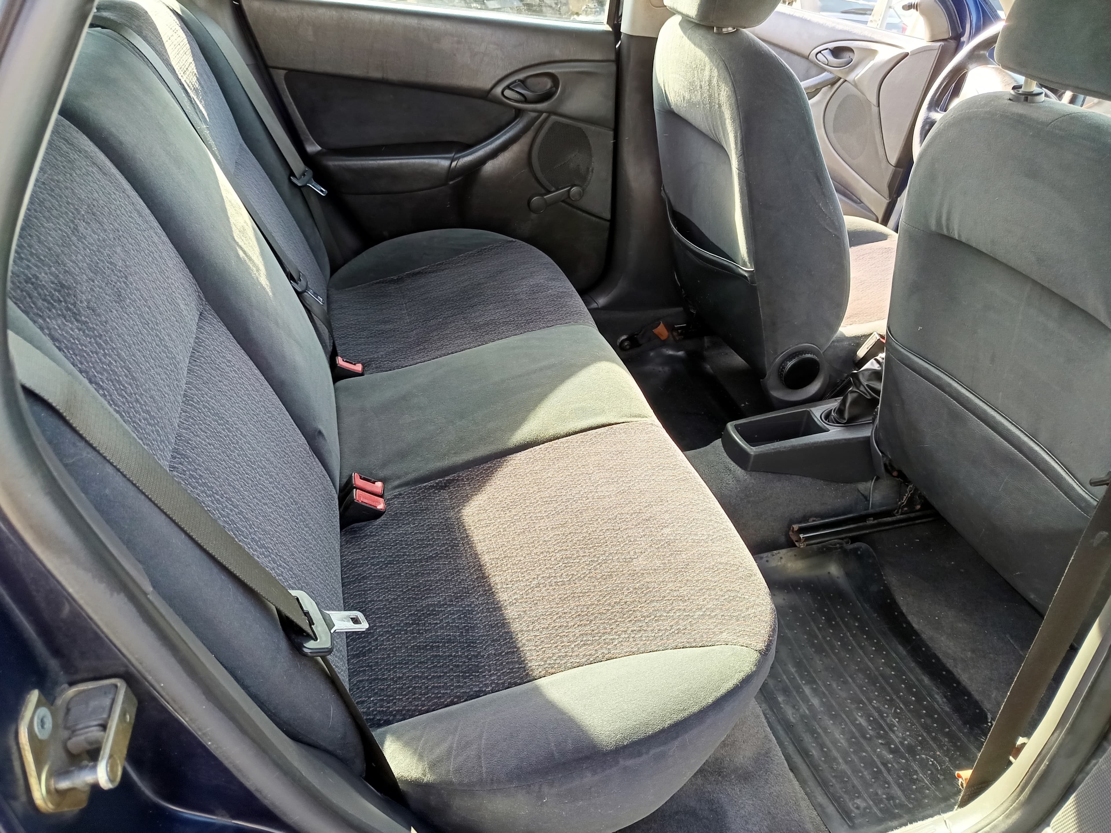 Ford Focus · Ano 2000 — image 24